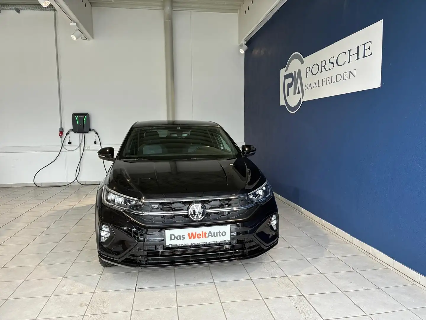 Volkswagen Taigo R-Line TSI Schwarz - 2
