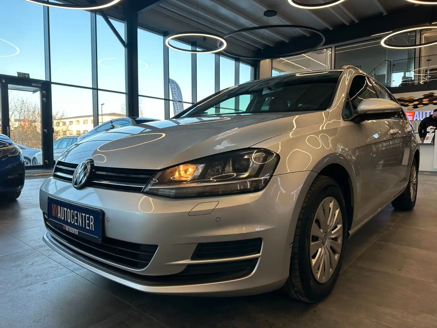 Volkswagen Golf VII Variant Trendline BMT *Bi-Xenon*Klima* Silber - 2