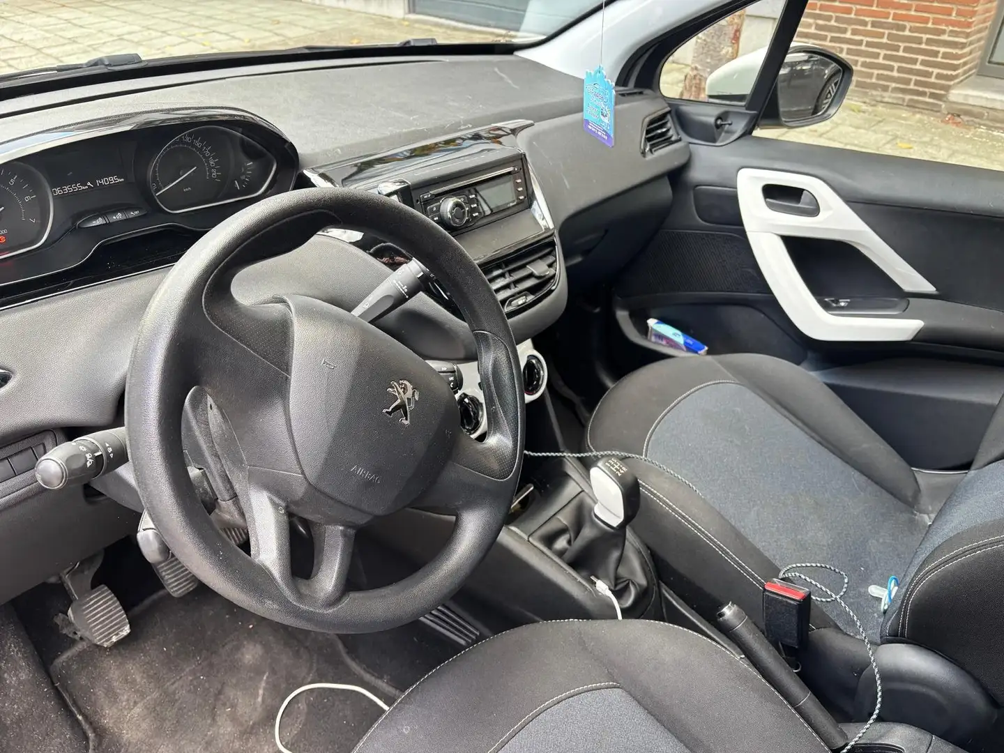 Peugeot 208 208 1.2 PureTech Allure S - 2