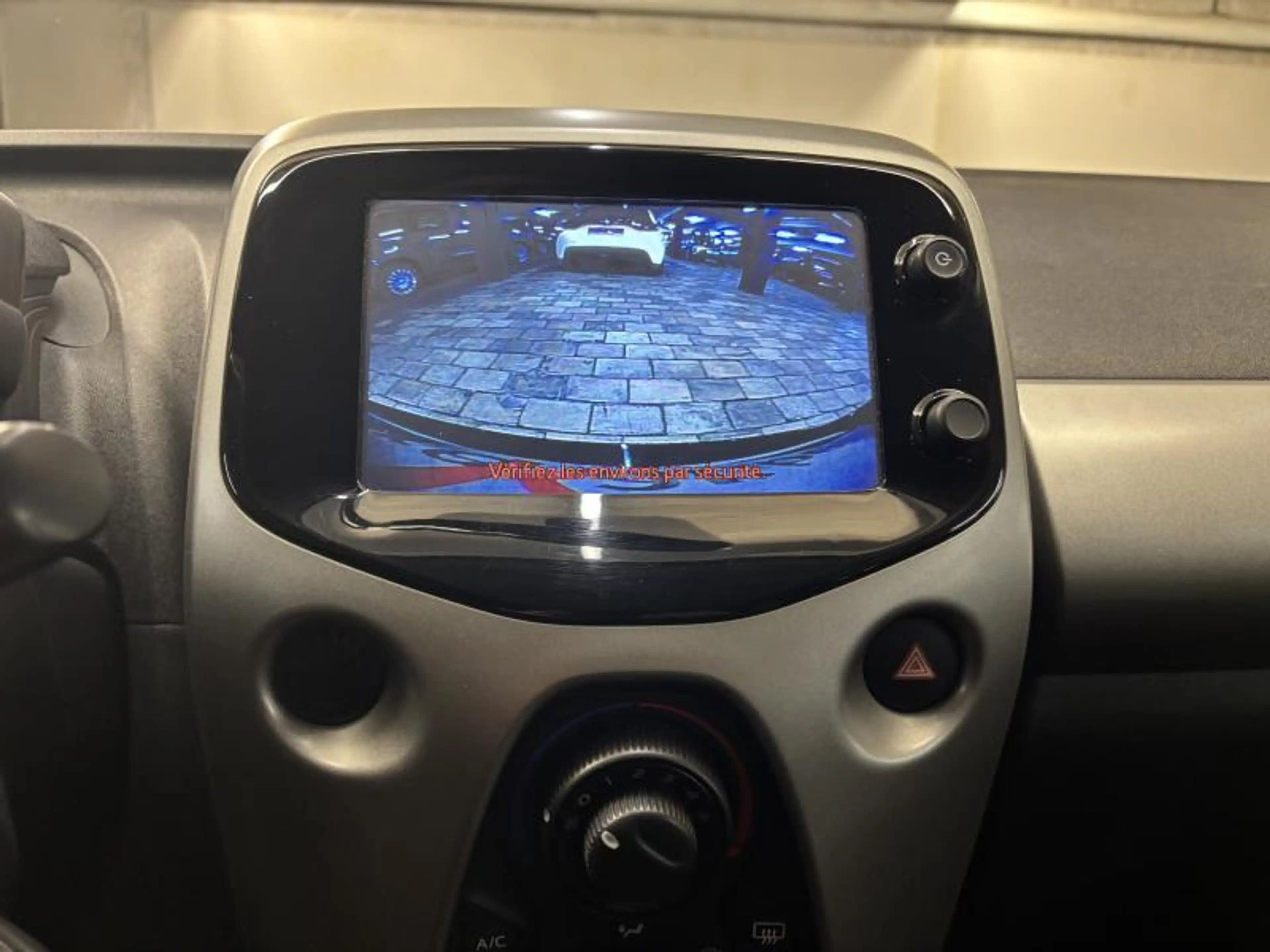 Toyota Aygo Play — photo 9