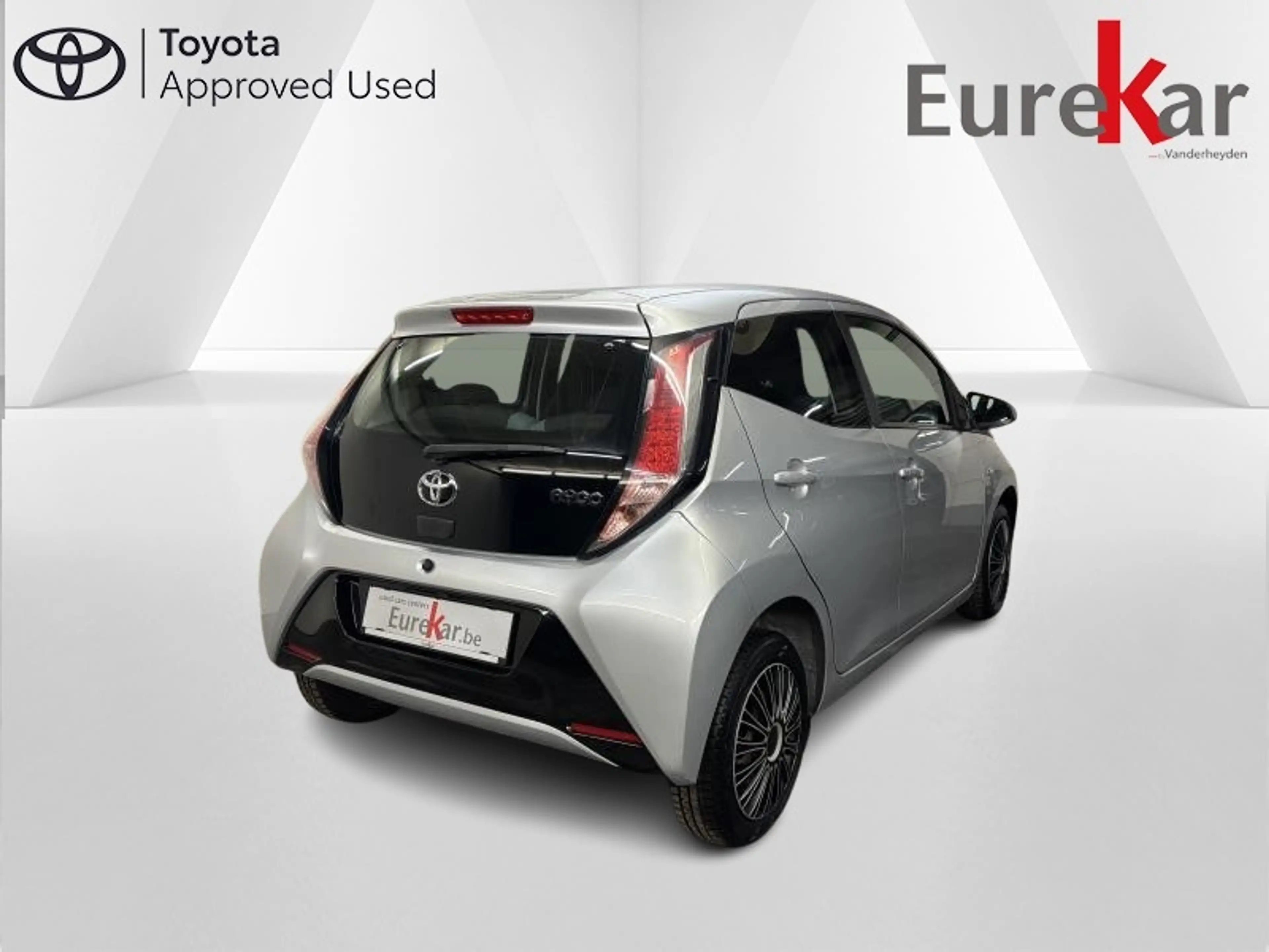 Toyota Aygo Play — photo 3