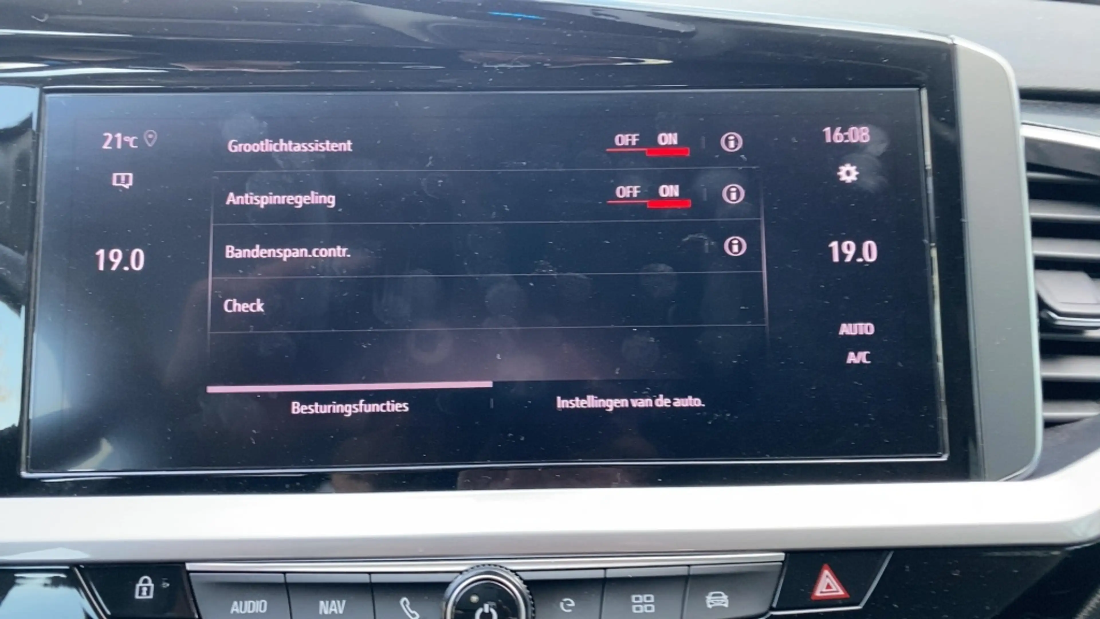 Opel Grandland 1.6 T. plug-in Hybride GS Line — photo 16