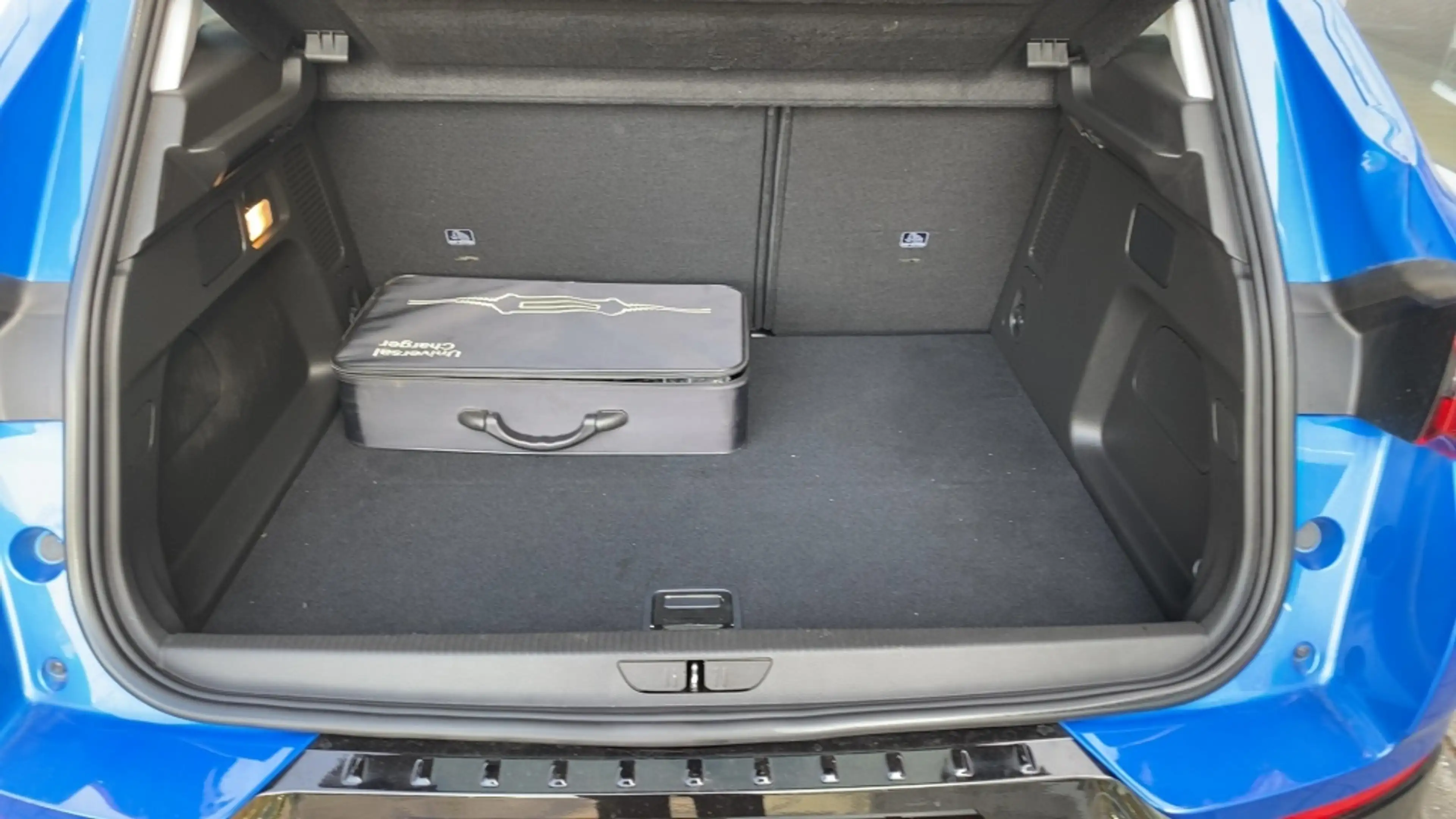 Opel Grandland 1.6 T. plug-in Hybride GS Line — photo 23