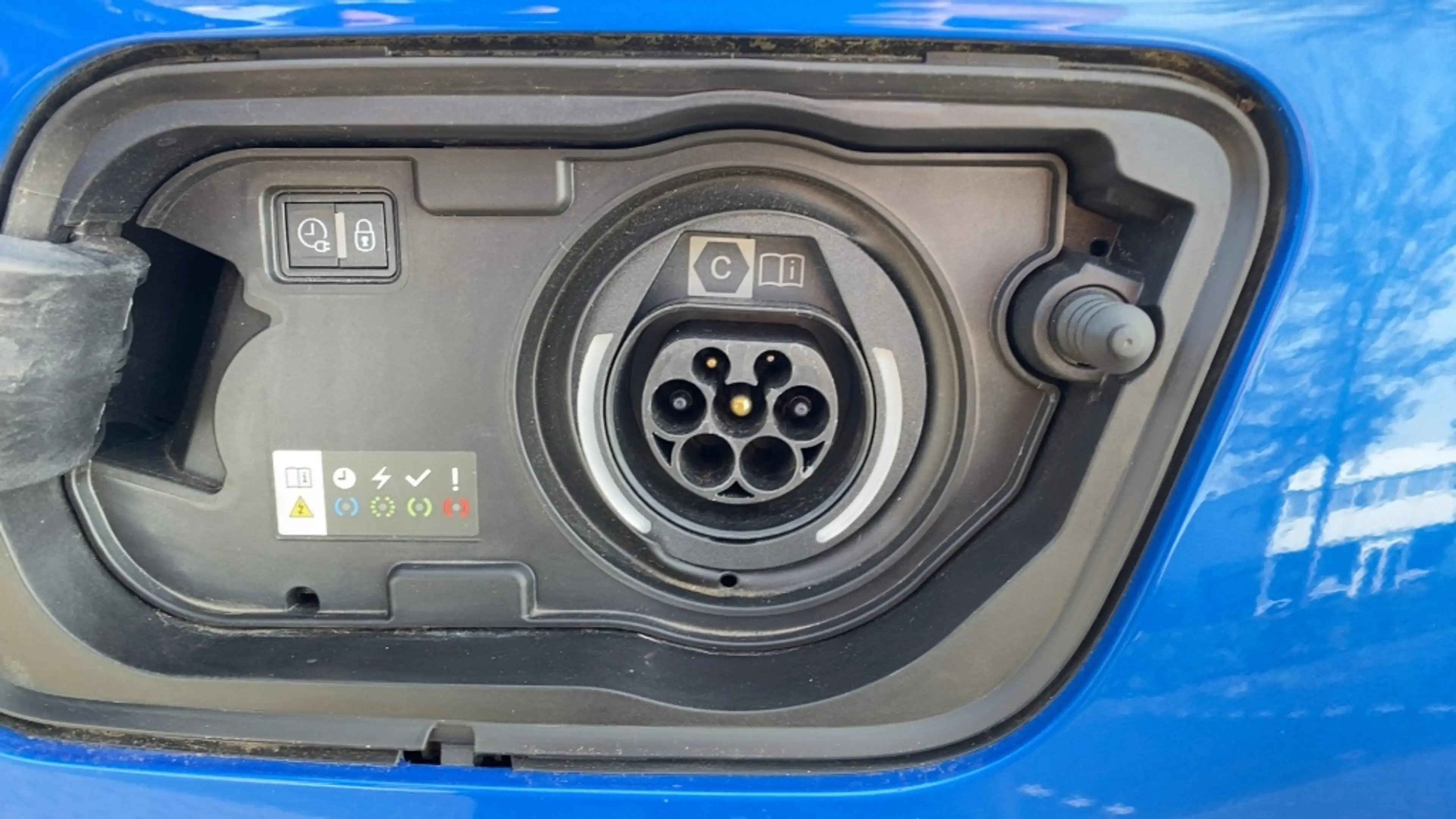Opel Grandland 1.6 T. plug-in Hybride GS Line — photo 21