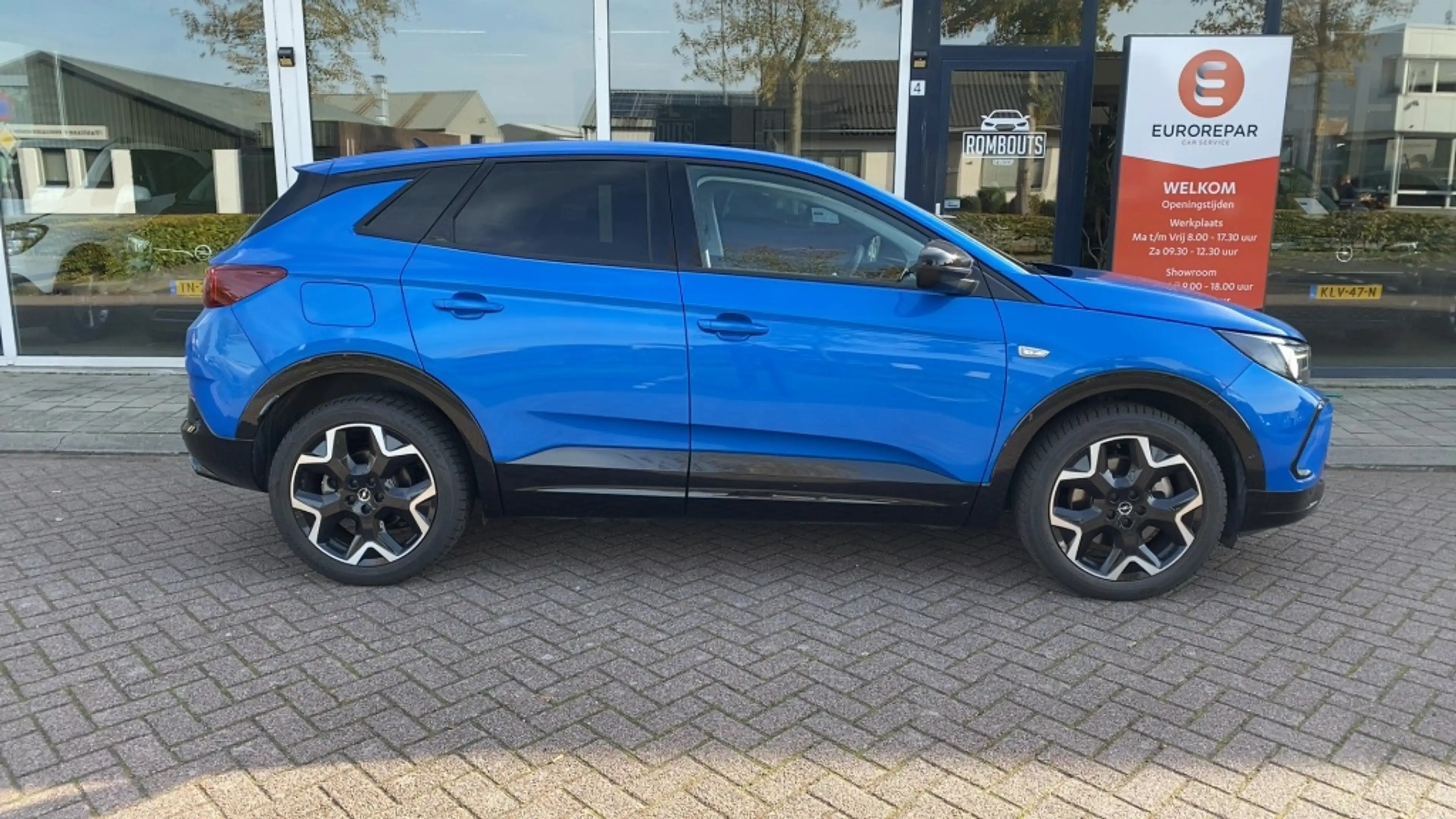 Opel Grandland 1.6 T. plug-in Hybride GS Line — photo 29