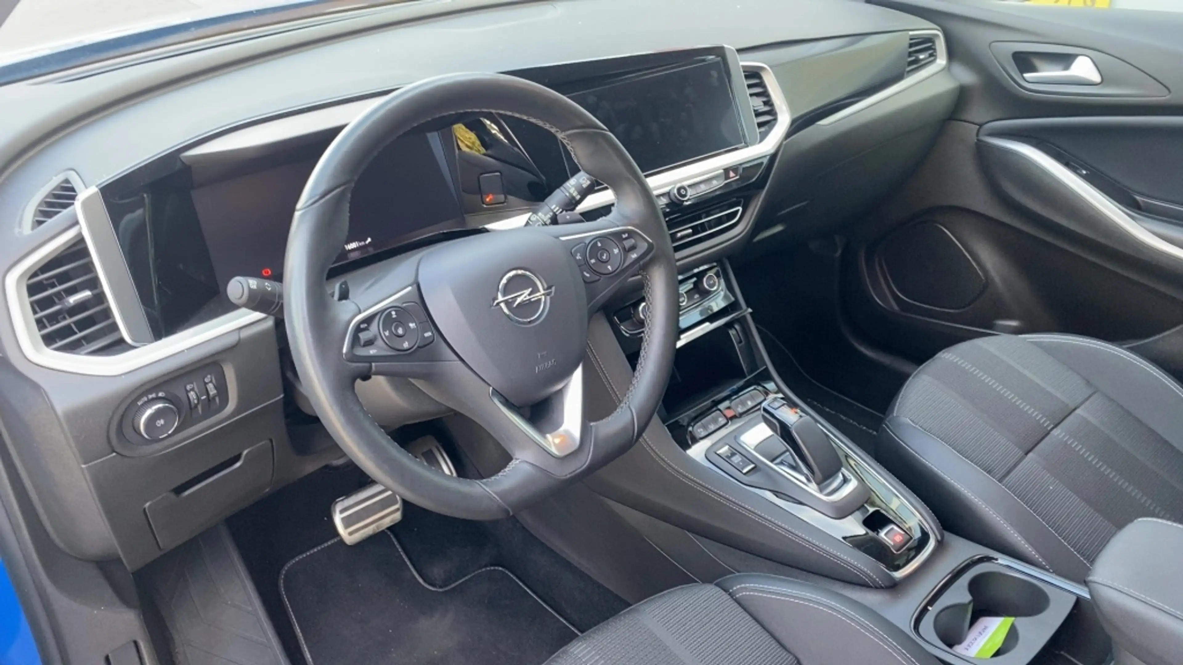 Opel Grandland 1.6 T. plug-in Hybride GS Line — photo 5