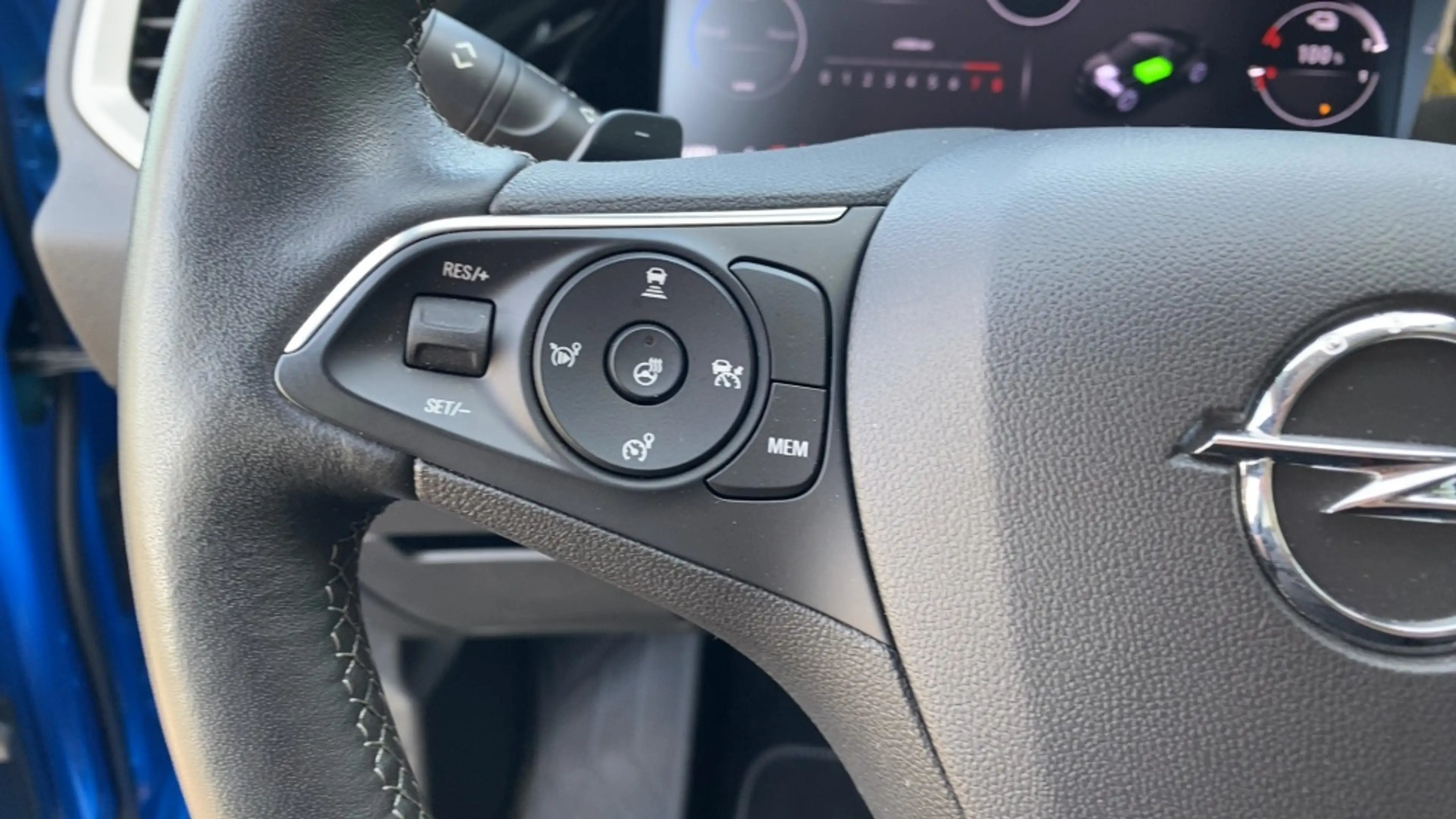 Opel Grandland 1.6 T. plug-in Hybride GS Line — photo 10
