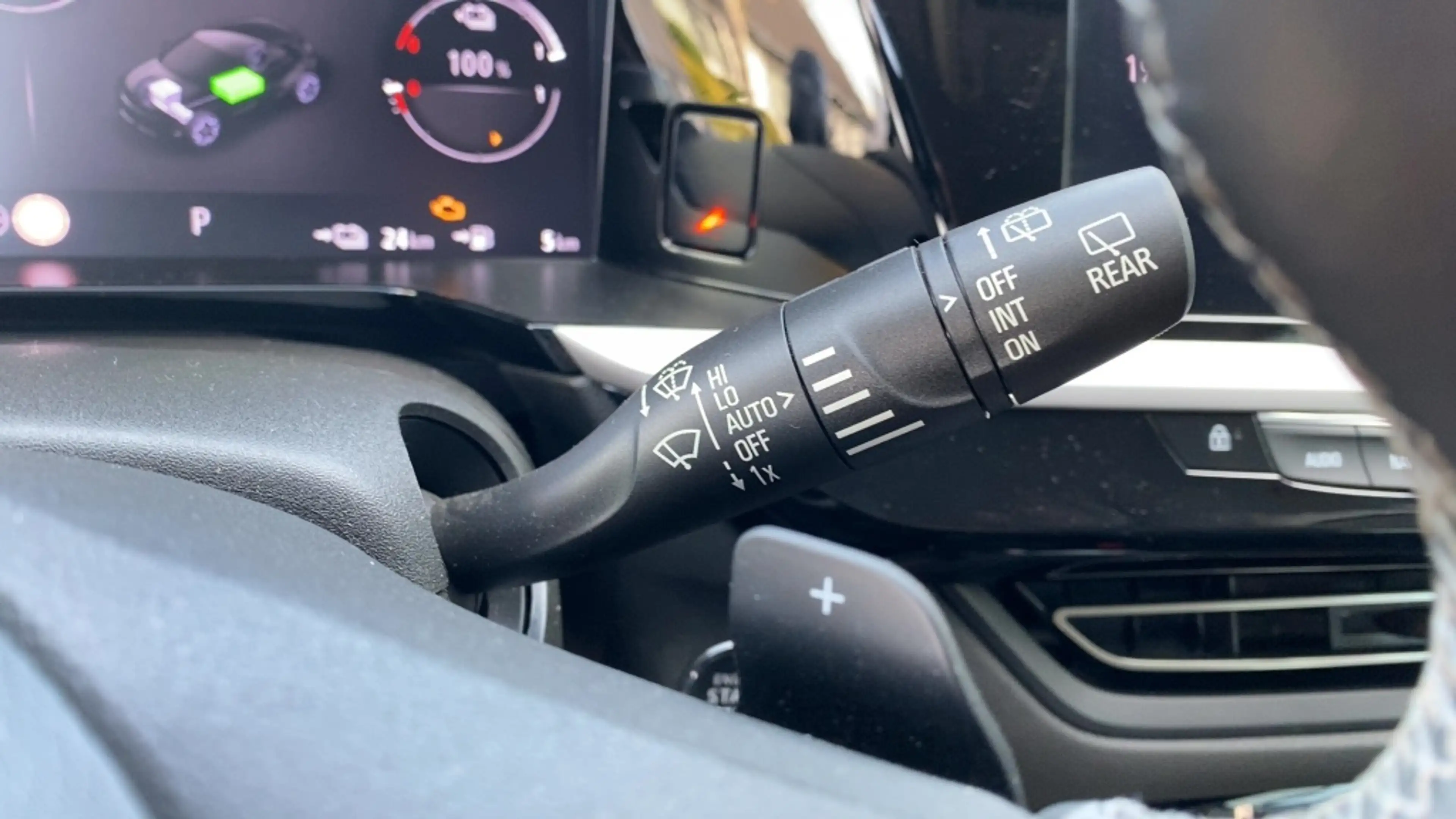 Opel Grandland 1.6 T. plug-in Hybride GS Line — photo 13