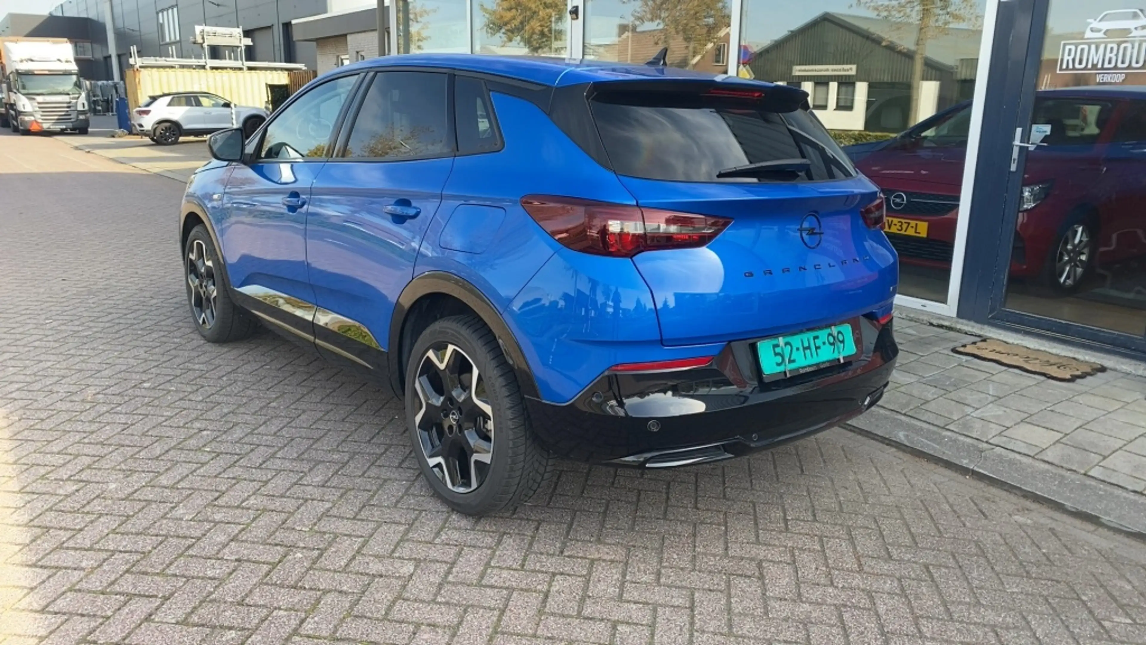 Opel Grandland 1.6 T. plug-in Hybride GS Line — photo 3