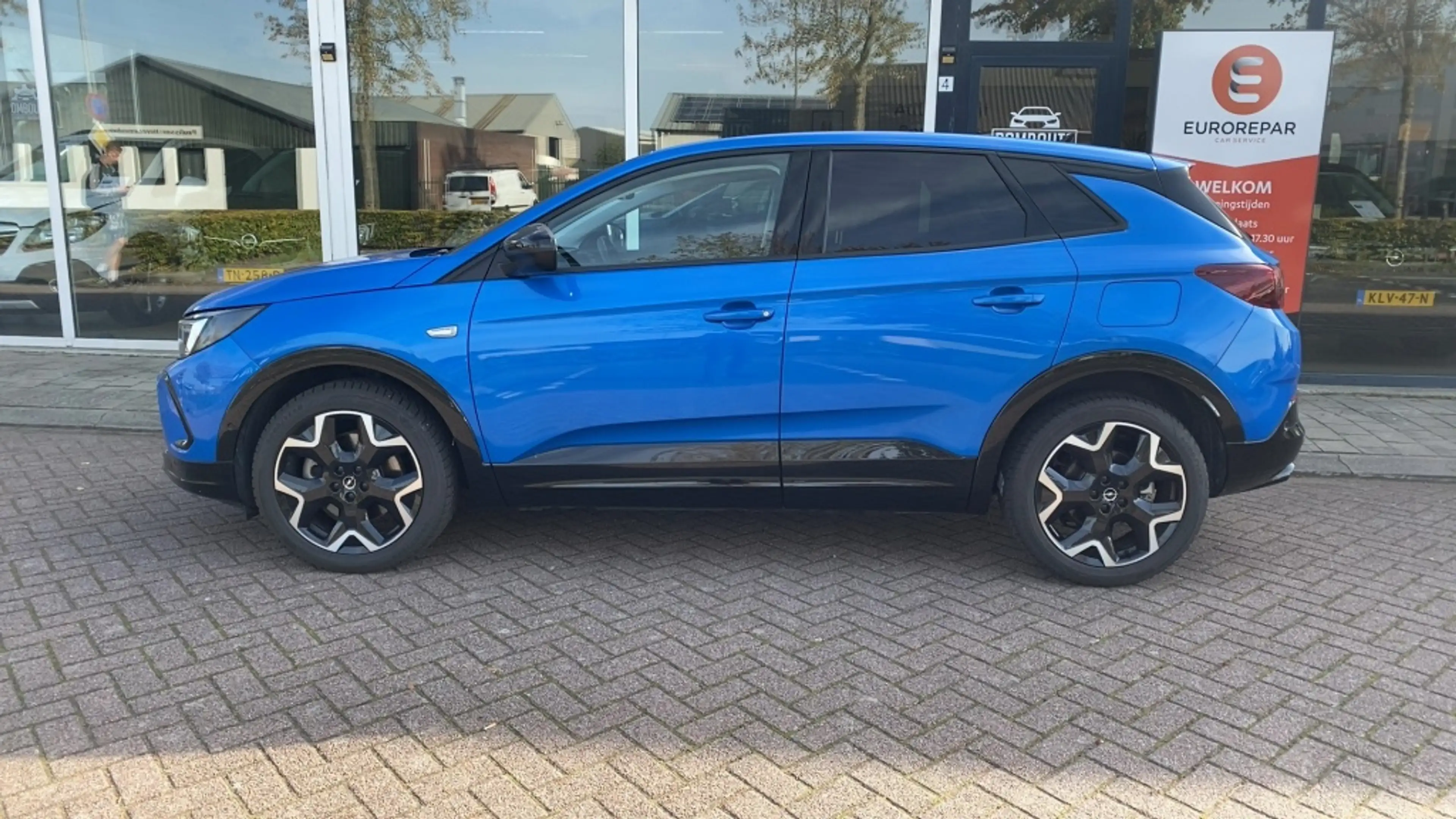 Opel Grandland 1.6 T. plug-in Hybride GS Line — photo 2