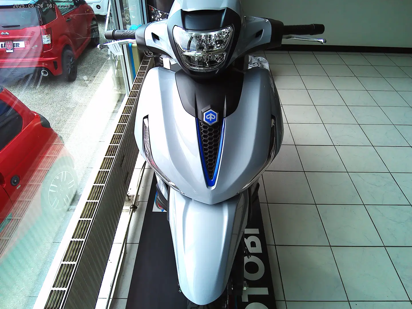 Piaggio Beverly 300 Beverly 310 Grijs - 2