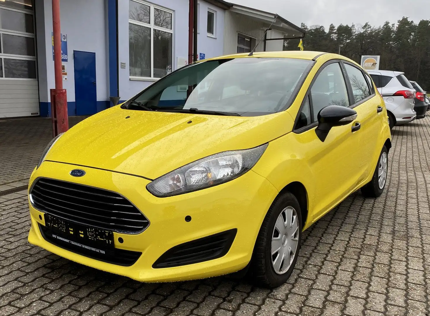 Ford Fiesta Trend Yellow - 1