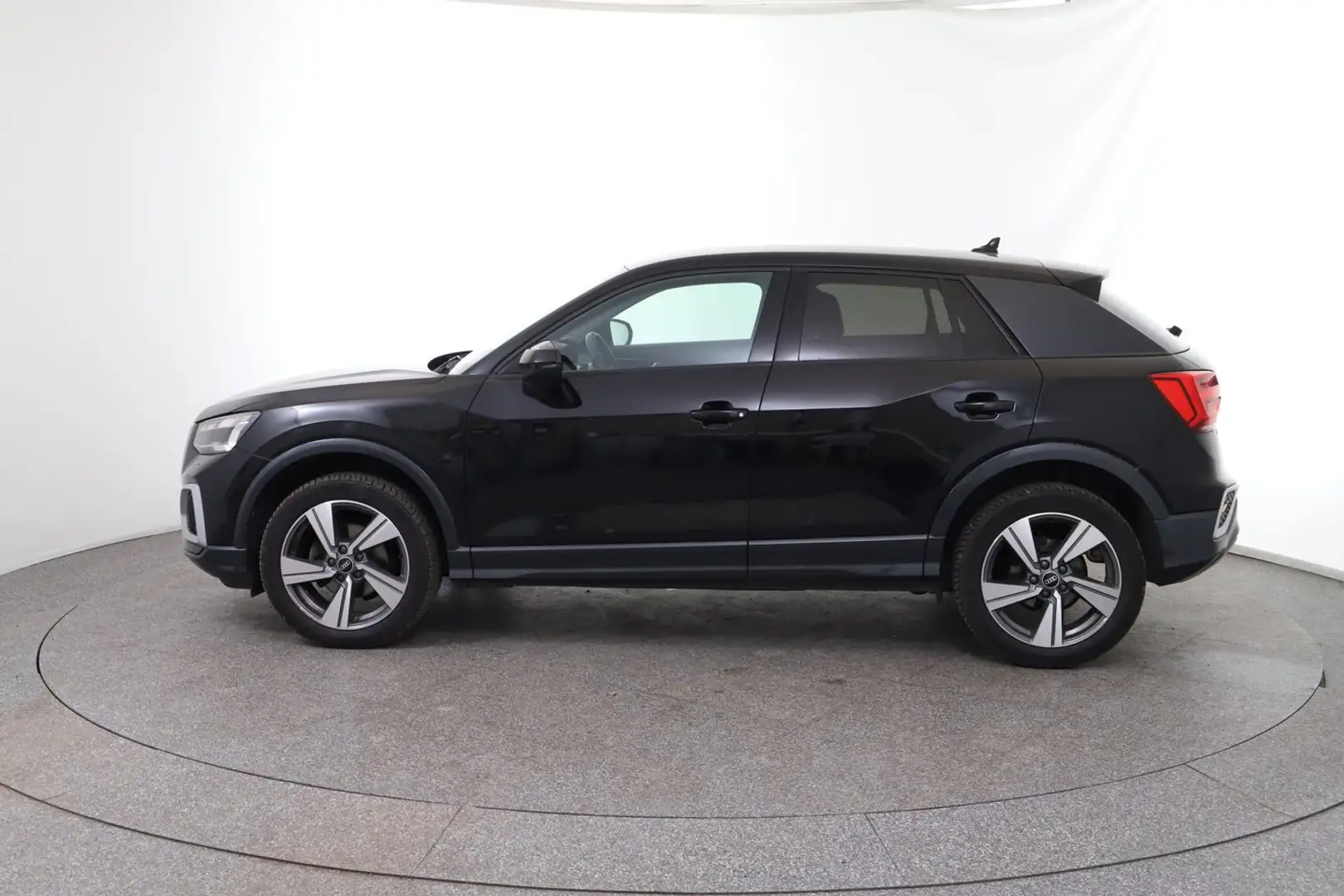 Audi Q2 30 TDI Noir - 2