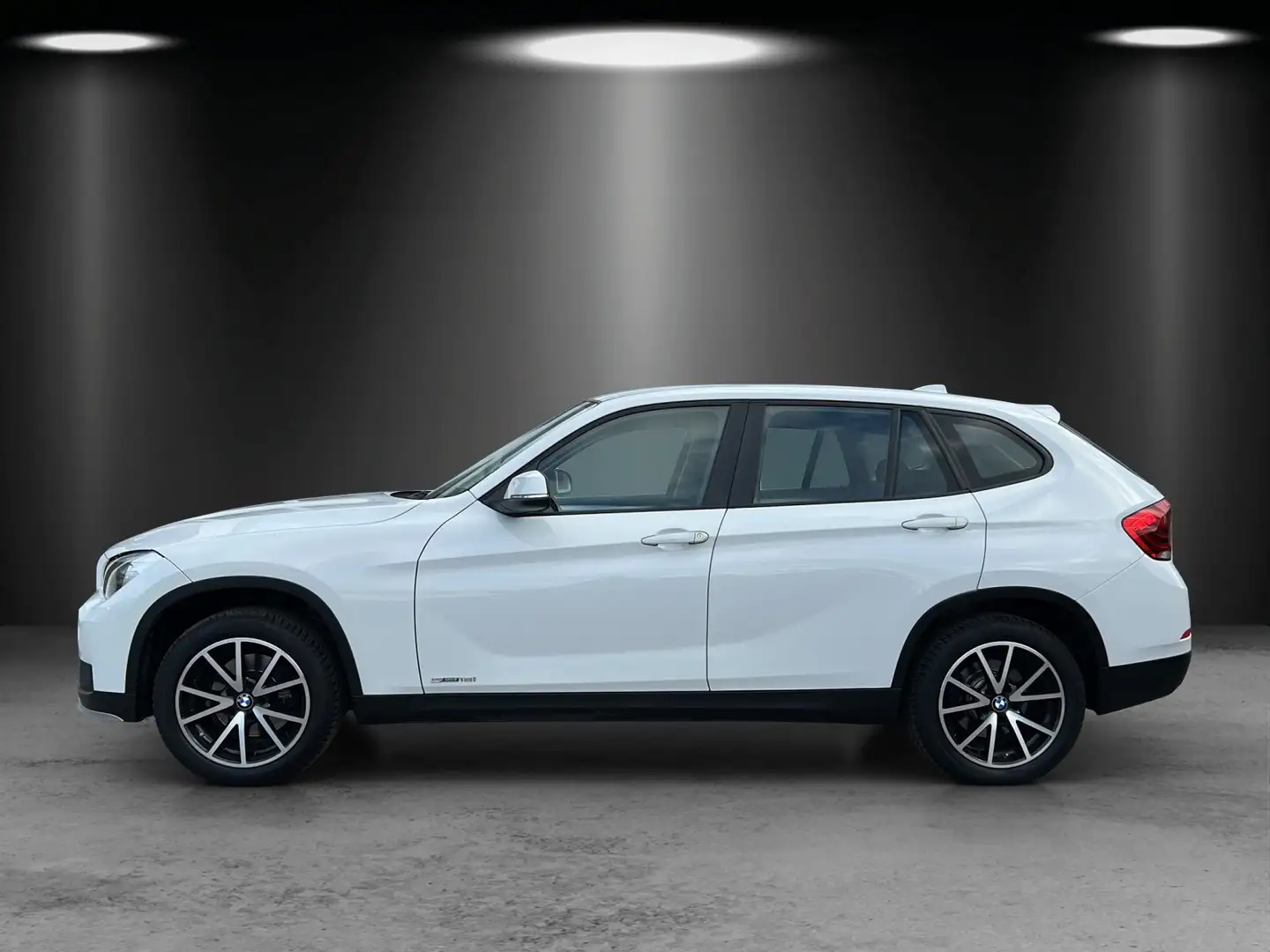 BMW X1 sDrive18i/KLIMAAUTOMATIK/BORDCOMPUTER/ Bianco - 2