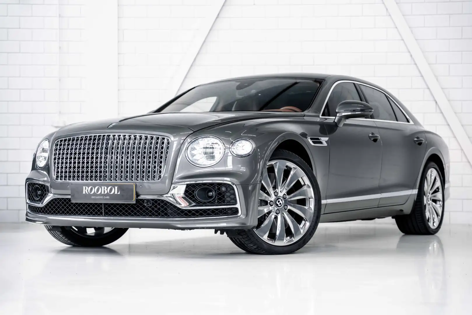 Bentley Flying Spur 4.0 V8 l Naim l Mulliner l 2 seat confg Grey - 1