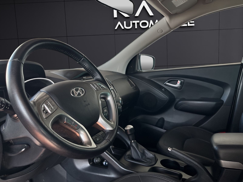 Hyundai iX35 TUCSON ix35 Style 2WD*AHK*Leder*SHZ*Pluspacket — photo 8