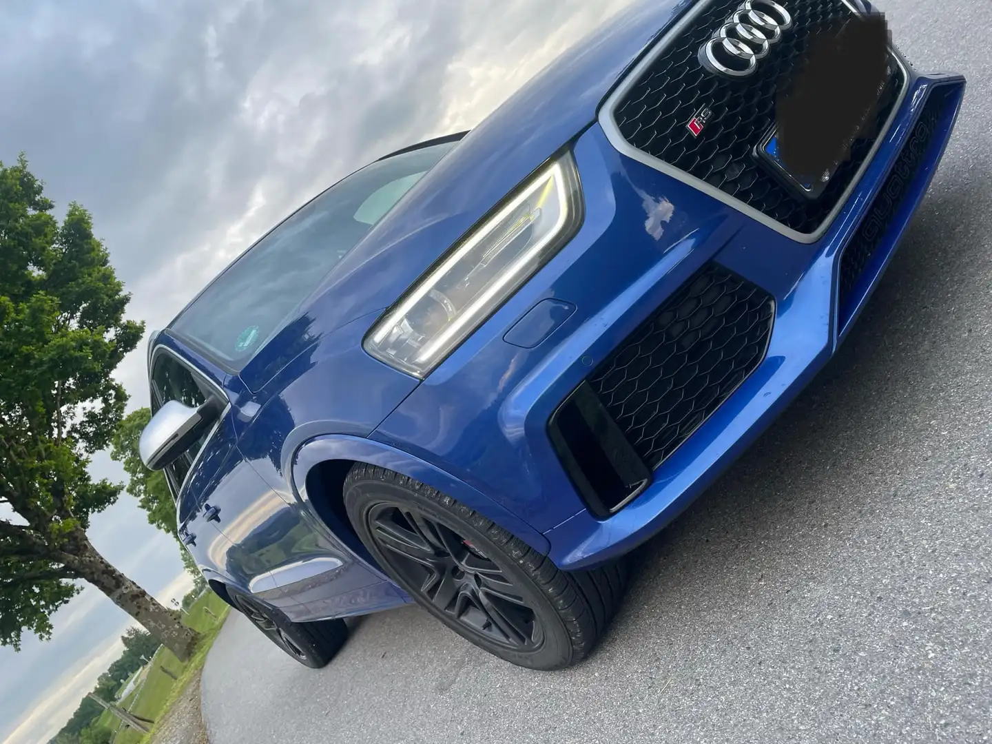 Audi RS Q3 RS Q3 2.5 TFSI quattro S tronic Синий - 2