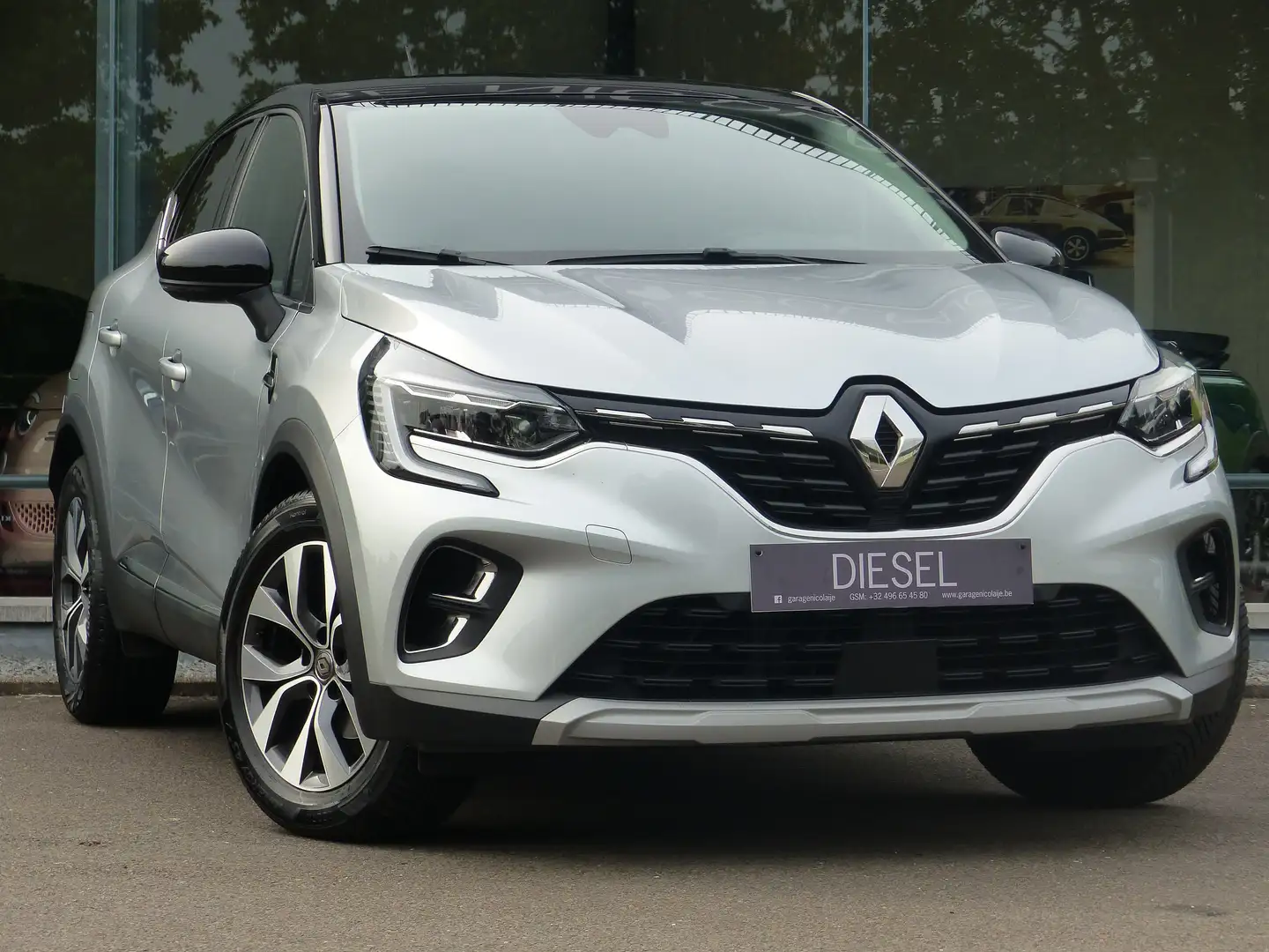 Renault Captur 1.5 Blue dCi Intens EDC Grey - 2