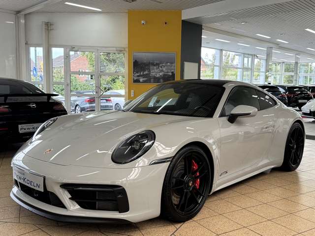 Imagine Porsche 992 4 GTS*MATRiX*ABSTANDS*BOSE*ABGAS*PASM*