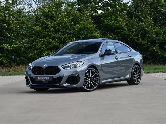 BMW 235