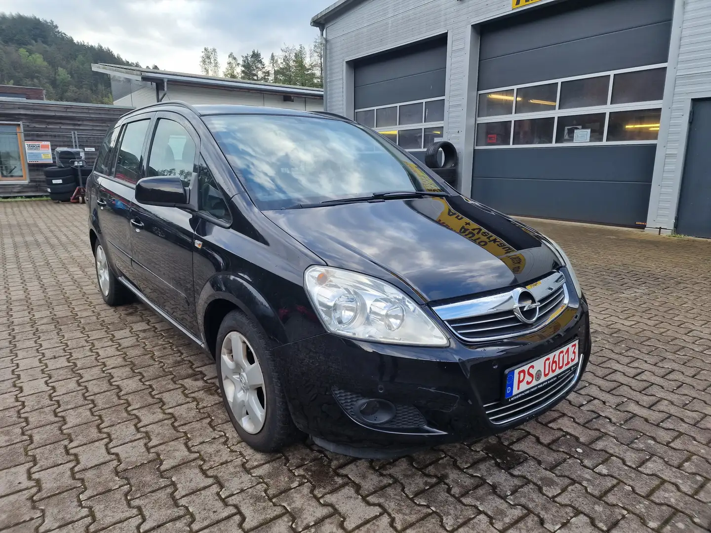 Opel Zafira Edition KLIMAAUTOMATIK--7.Sitzer Schwarz - 1