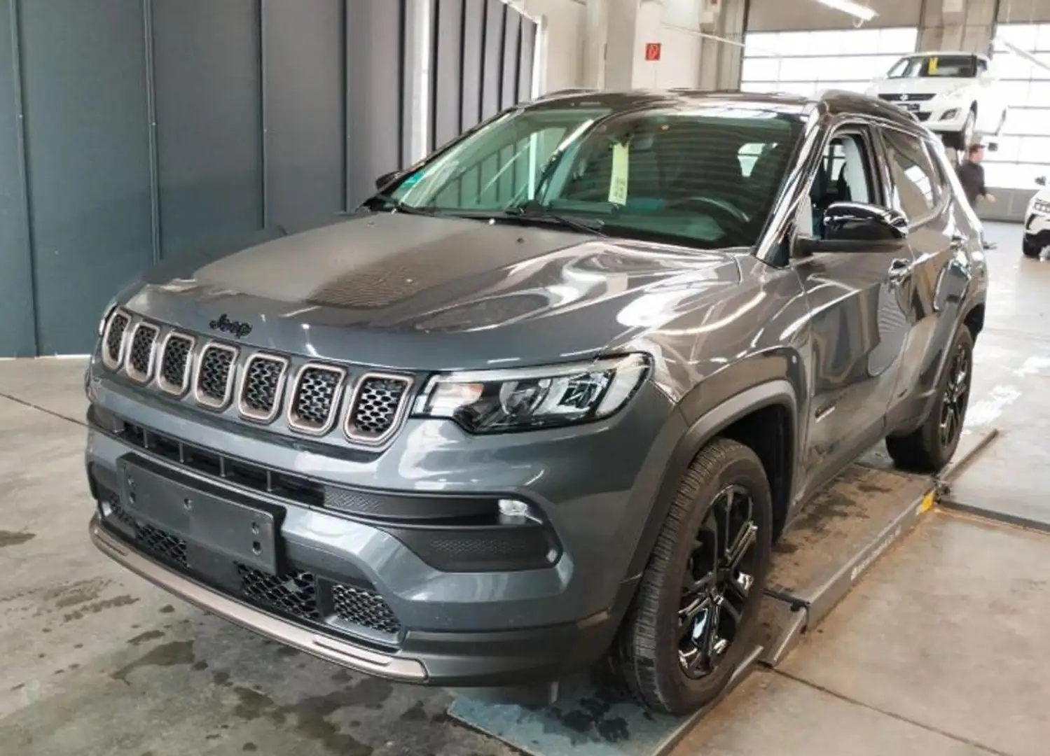 Jeep Compass 1.3 Turbo T4 240 CV PHEV AT6 4xe Upland Szary - 1