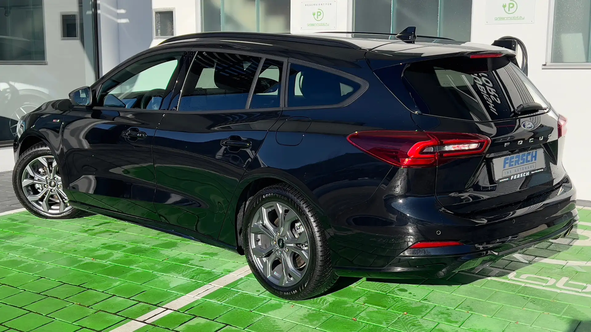 Ford Focus ST-Line Kombi m Navi SYNC4 Freisprech Schwarz - 2