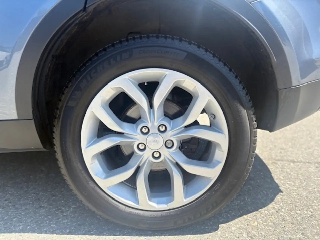 Land Rover Discovery Sport снимка Land Rover Discovery Sport