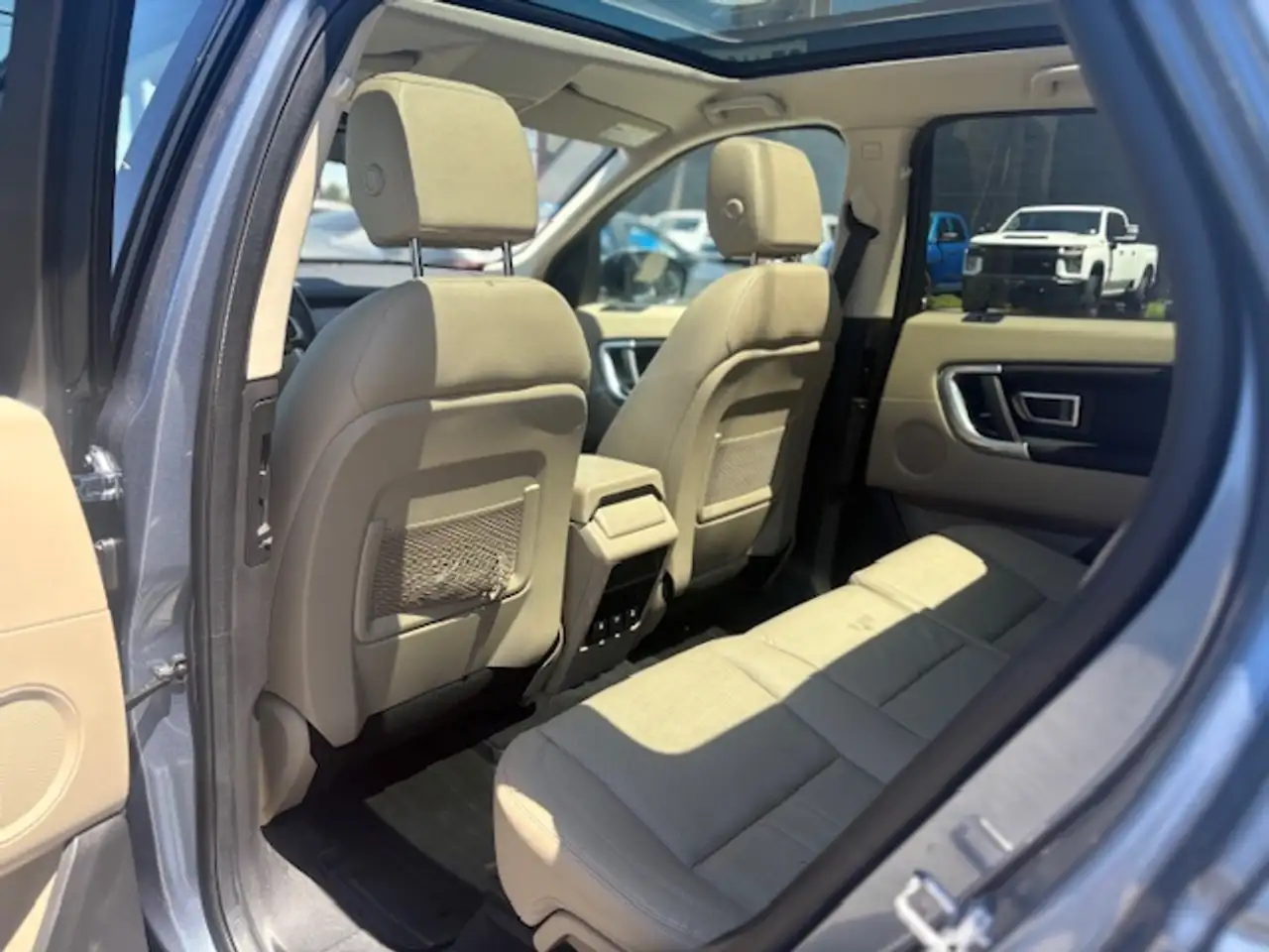 Land Rover Discovery Sport снимка Land Rover Discovery Sport