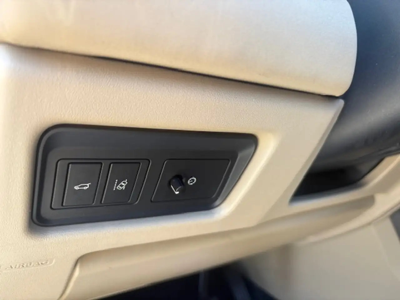 Land Rover Discovery Sport снимка Land Rover Discovery Sport
