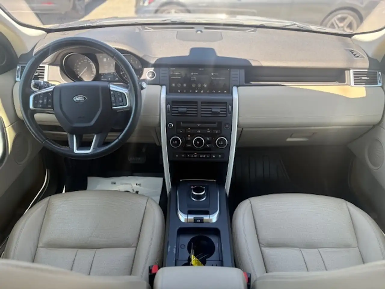 Land Rover Discovery Sport снимка Land Rover Discovery Sport