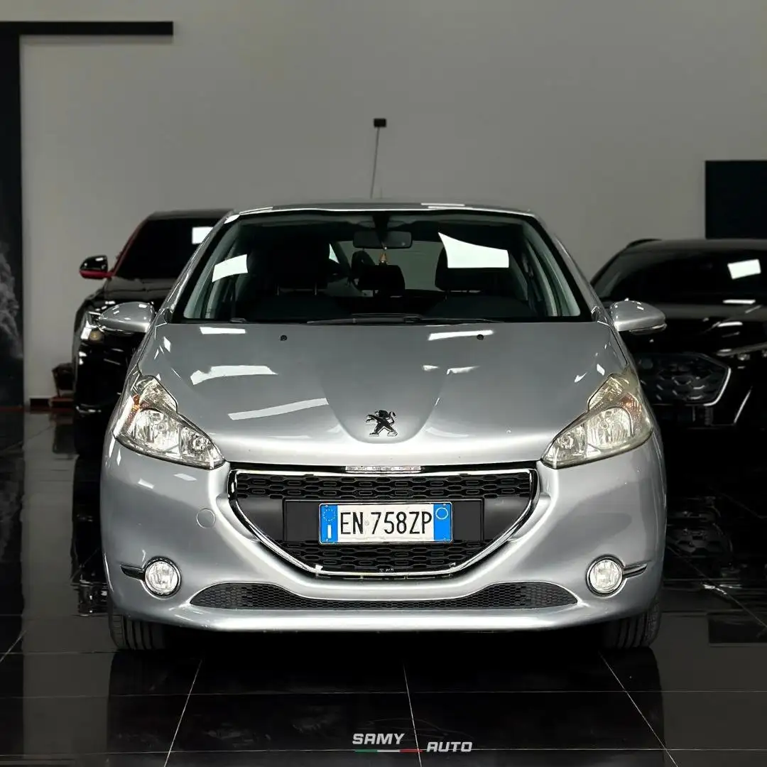 Peugeot 208 5p 1.4 hdi 8v Grigio - 1
