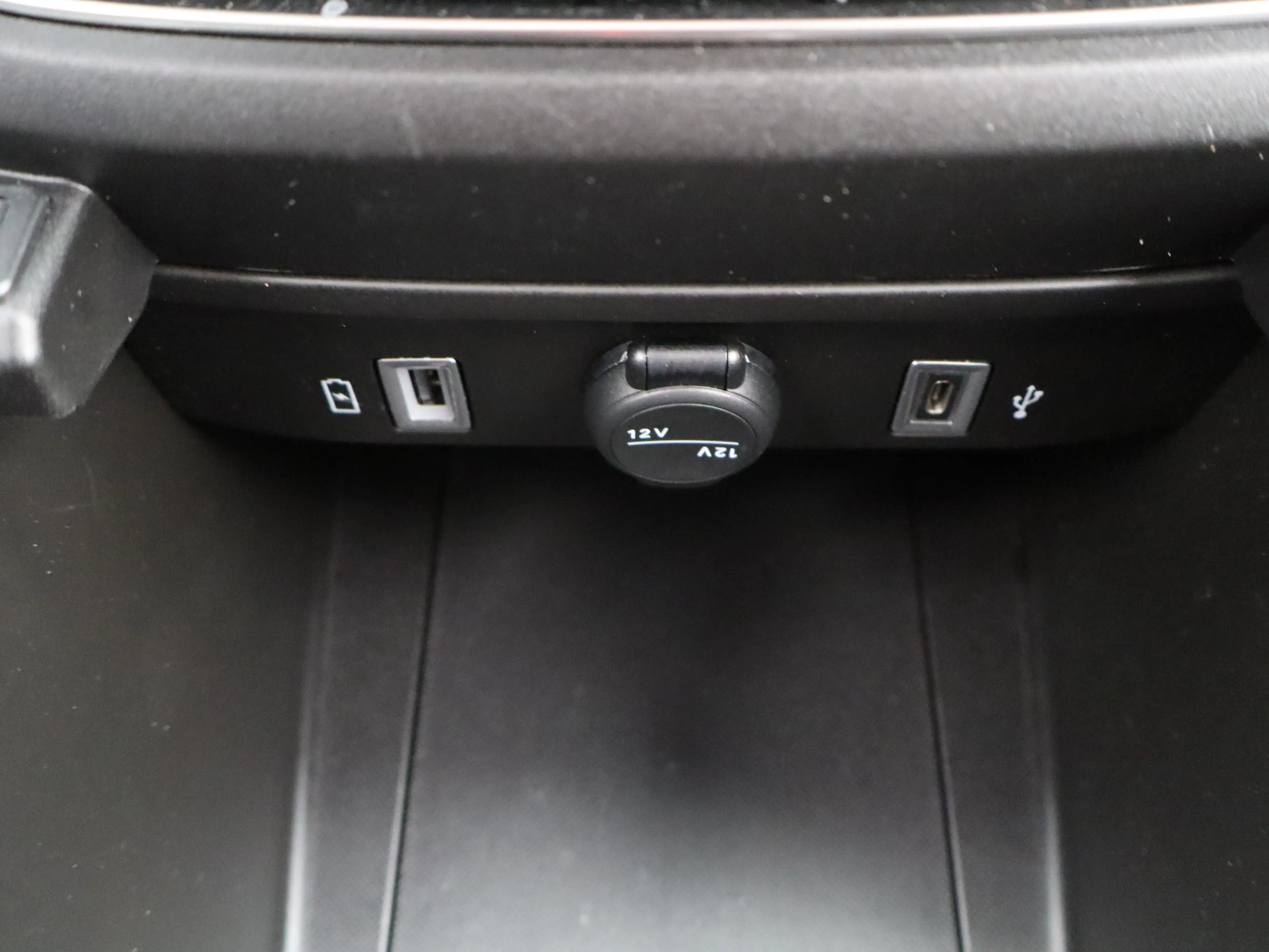 Jeep Avenger 1.2 e-Hybrid Longitude | Navi | Adaptieve cruise | — photo 23