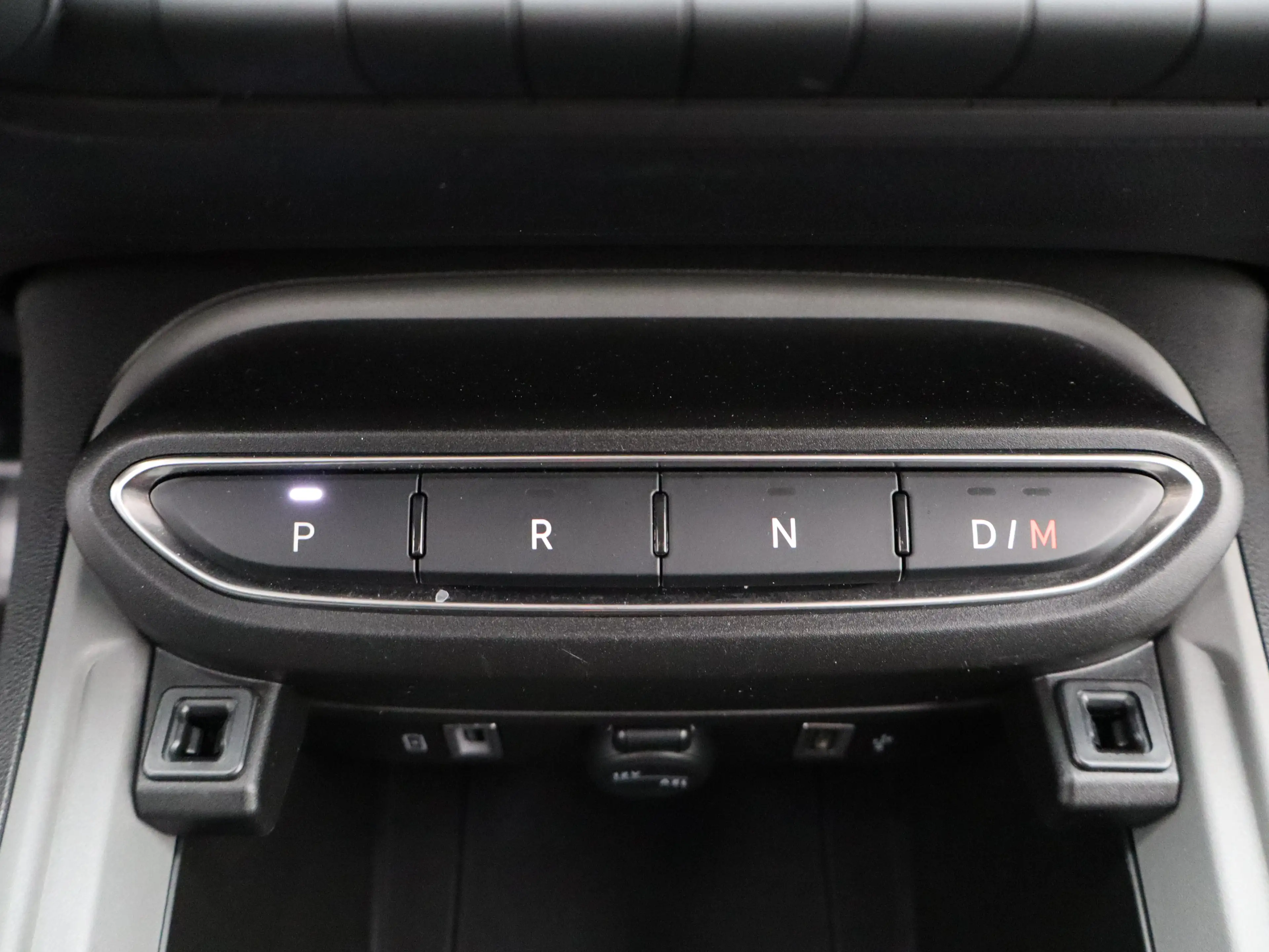 Jeep Avenger 1.2 e-Hybrid Longitude | Navi | Adaptieve cruise | — photo 25