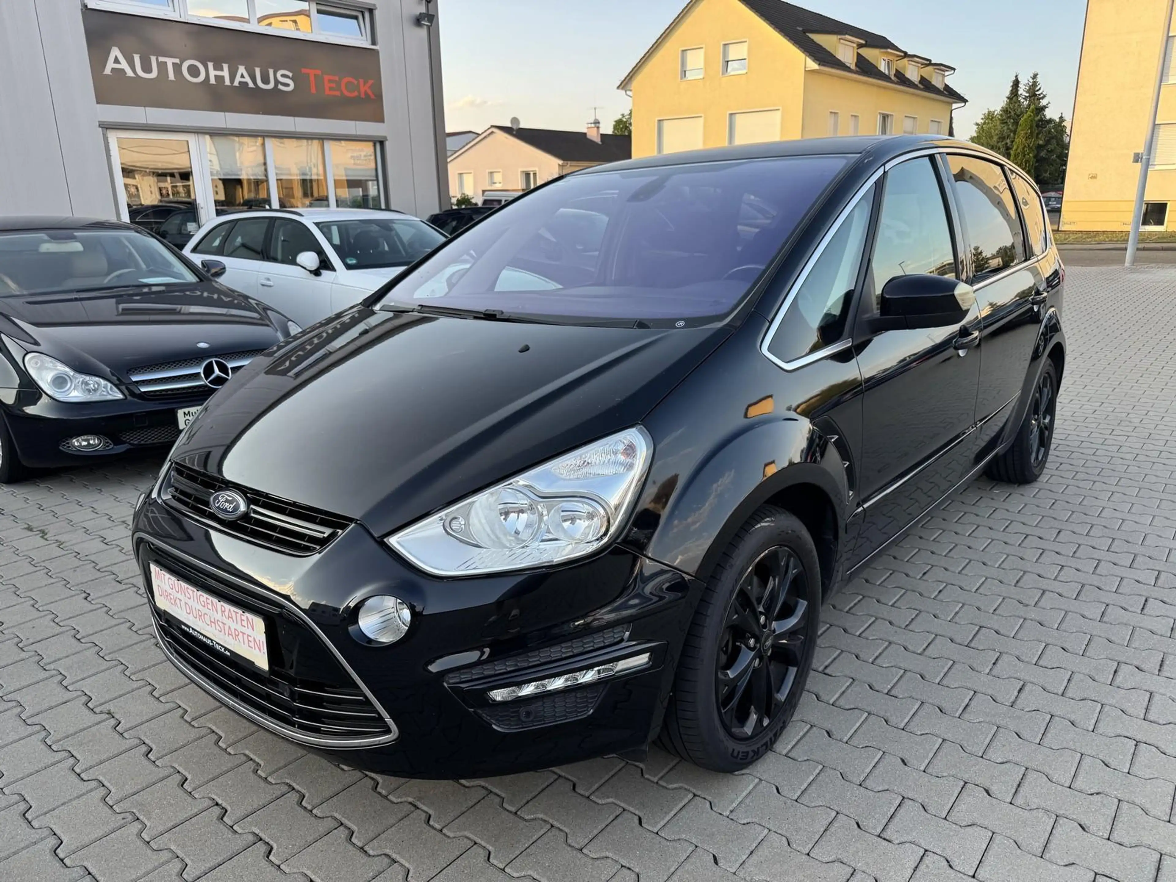 Ford S-Max 1.6 EcoBoost Titanium TÜV Neu/2-Z-Klima/SHZ/PDC/17