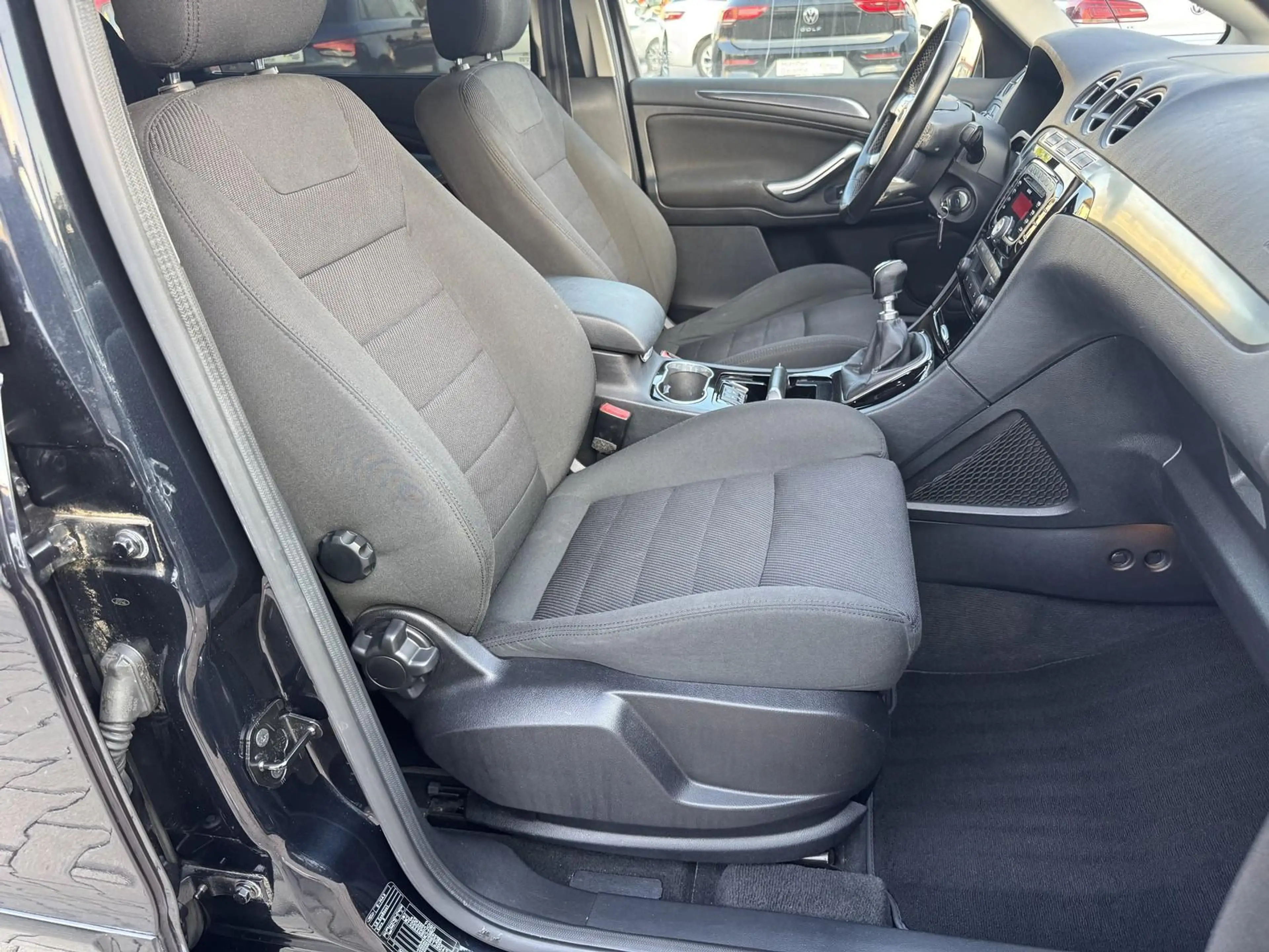 Ford S-Max 1.6 EcoBoost Titanium TÜV Neu/2-Z-Klima/SHZ/PDC/17 — photo 15