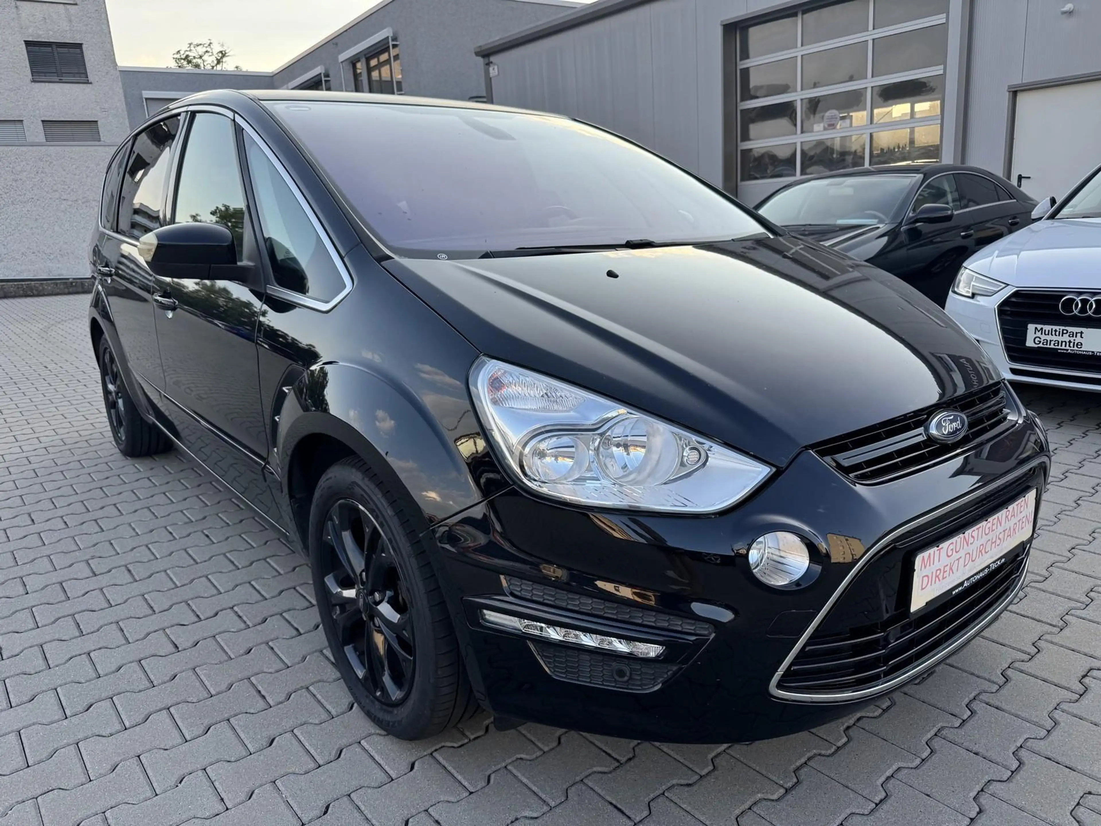 Ford S-Max 1.6 EcoBoost Titanium TÜV Neu/2-Z-Klima/SHZ/PDC/17 — photo 3