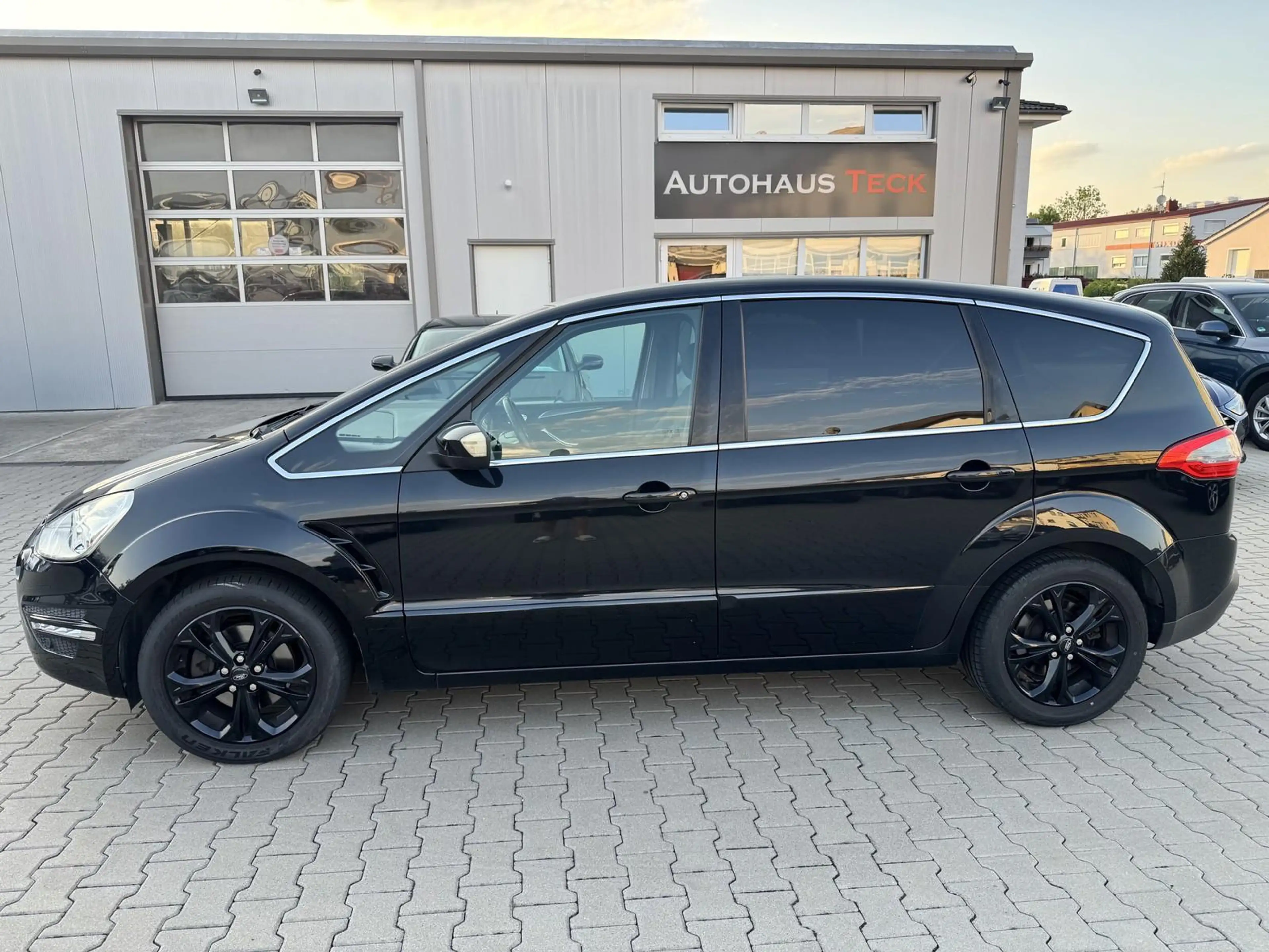 Ford S-Max 1.6 EcoBoost Titanium TÜV Neu/2-Z-Klima/SHZ/PDC/17 — photo 9