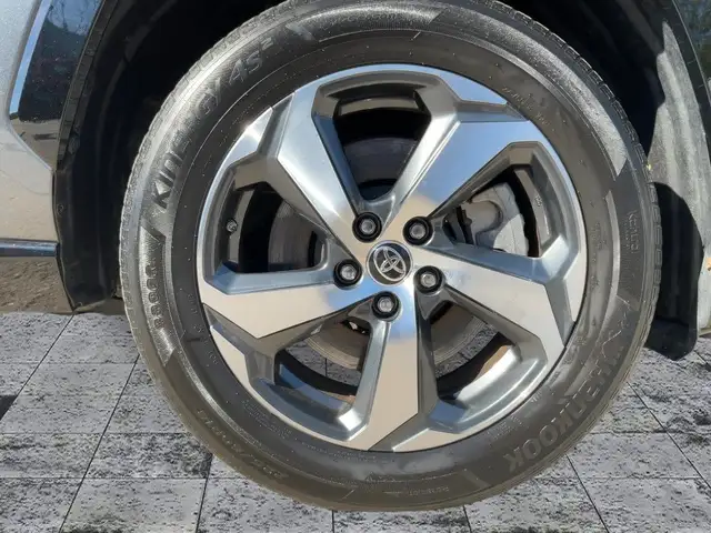 Toyota Rav4 view 8