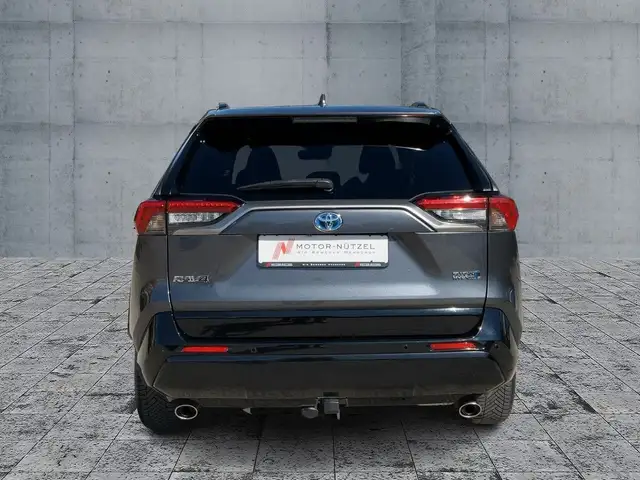 Toyota Rav4 view 5