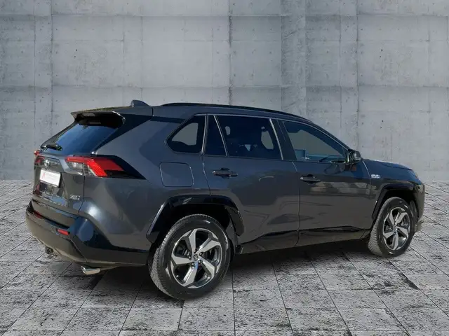 Toyota Rav4 view 6