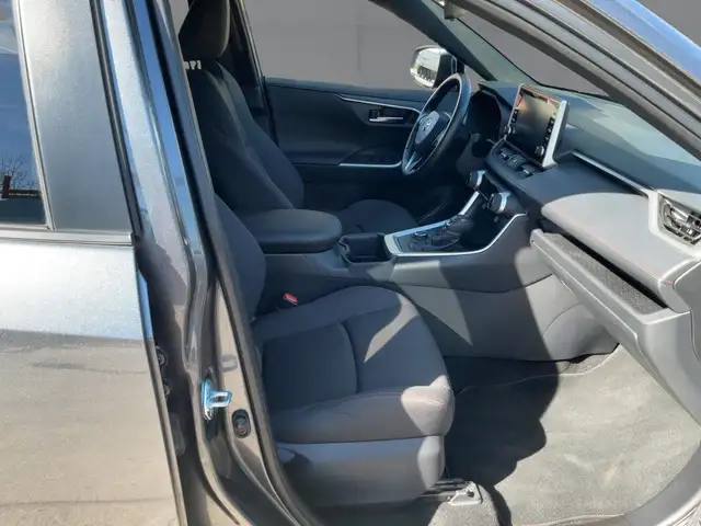 Toyota Rav4 view 12