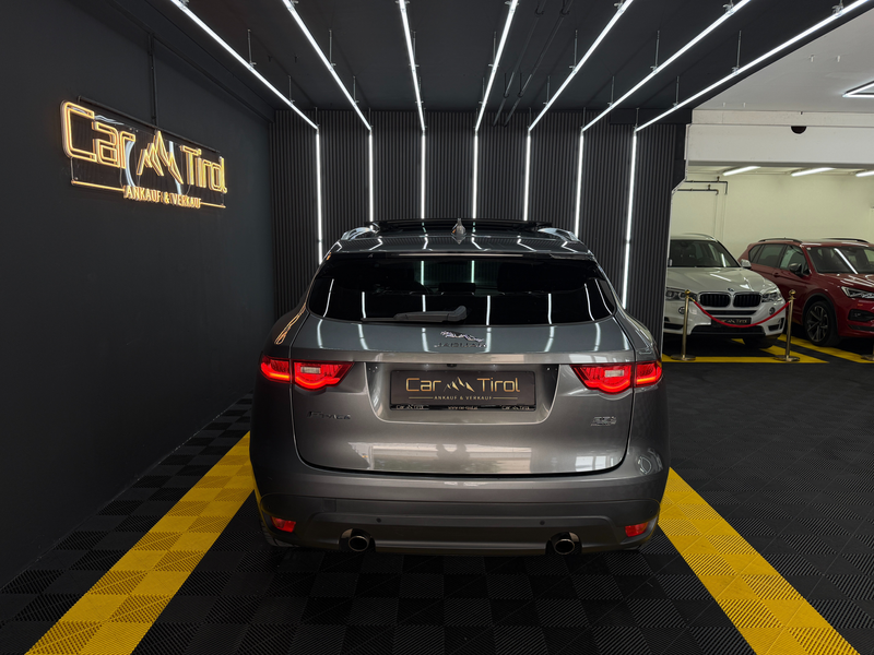 Jaguar F-Pace Pure — photo 11
