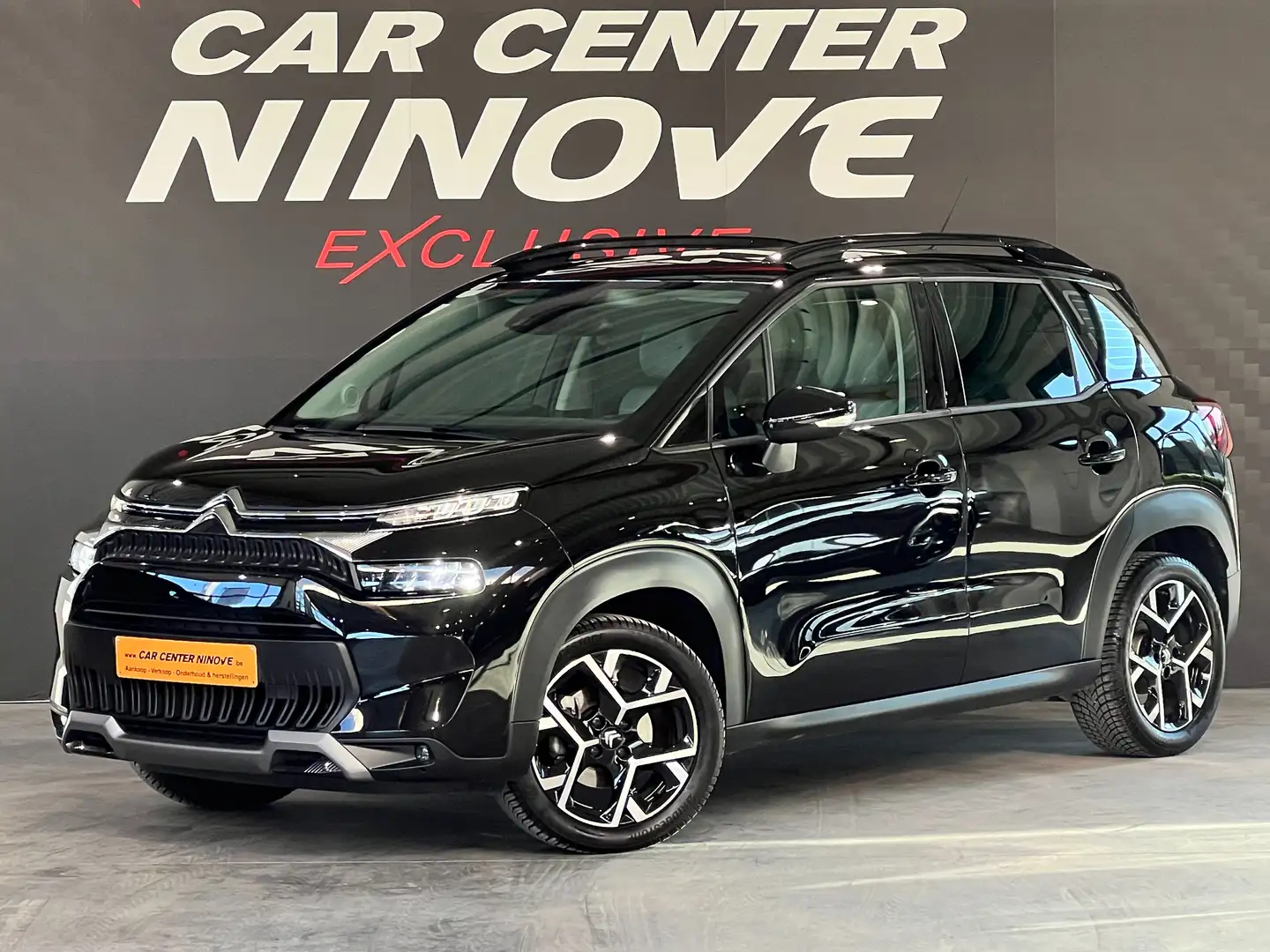 Citroen C3 Aircross 1.2 PureTech Shine S Zwart - 1