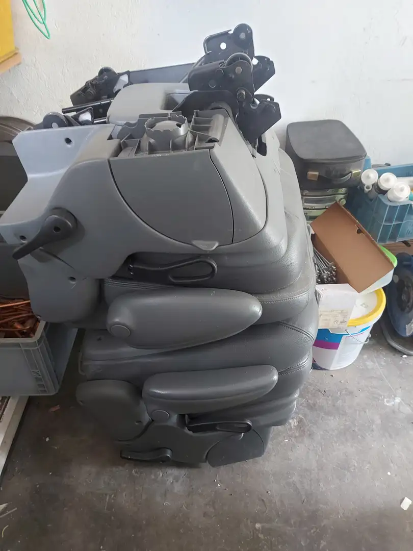 Chrysler Voyager Voyager Diesel 2.8 CRD SE Szary - 1