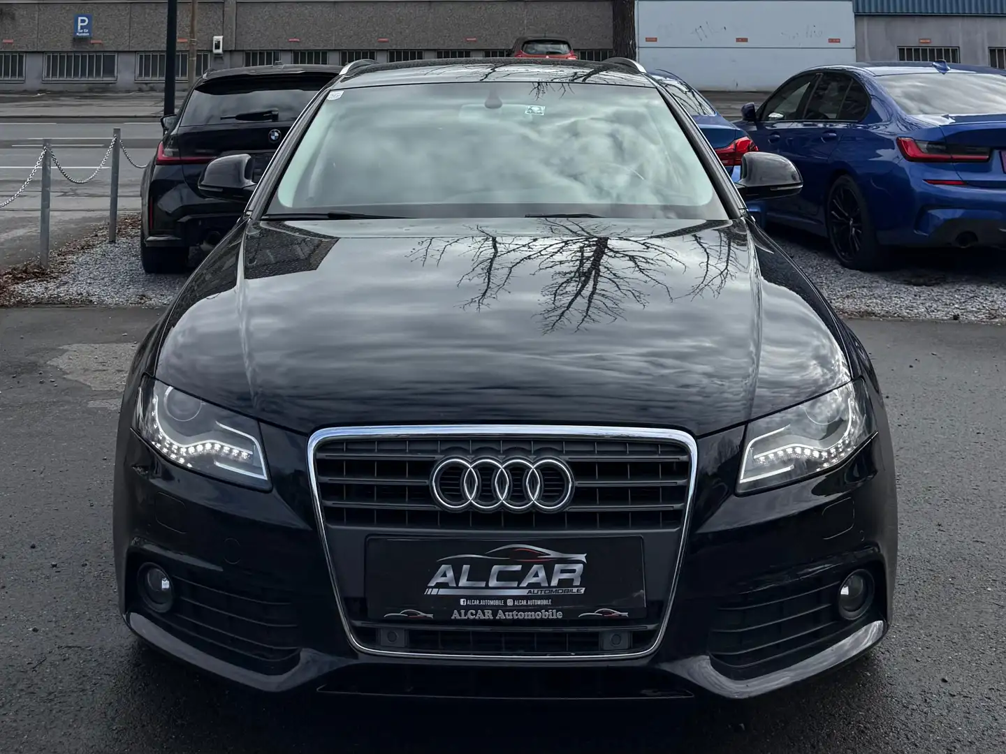 Audi A4 S-Line Schwarz - 1