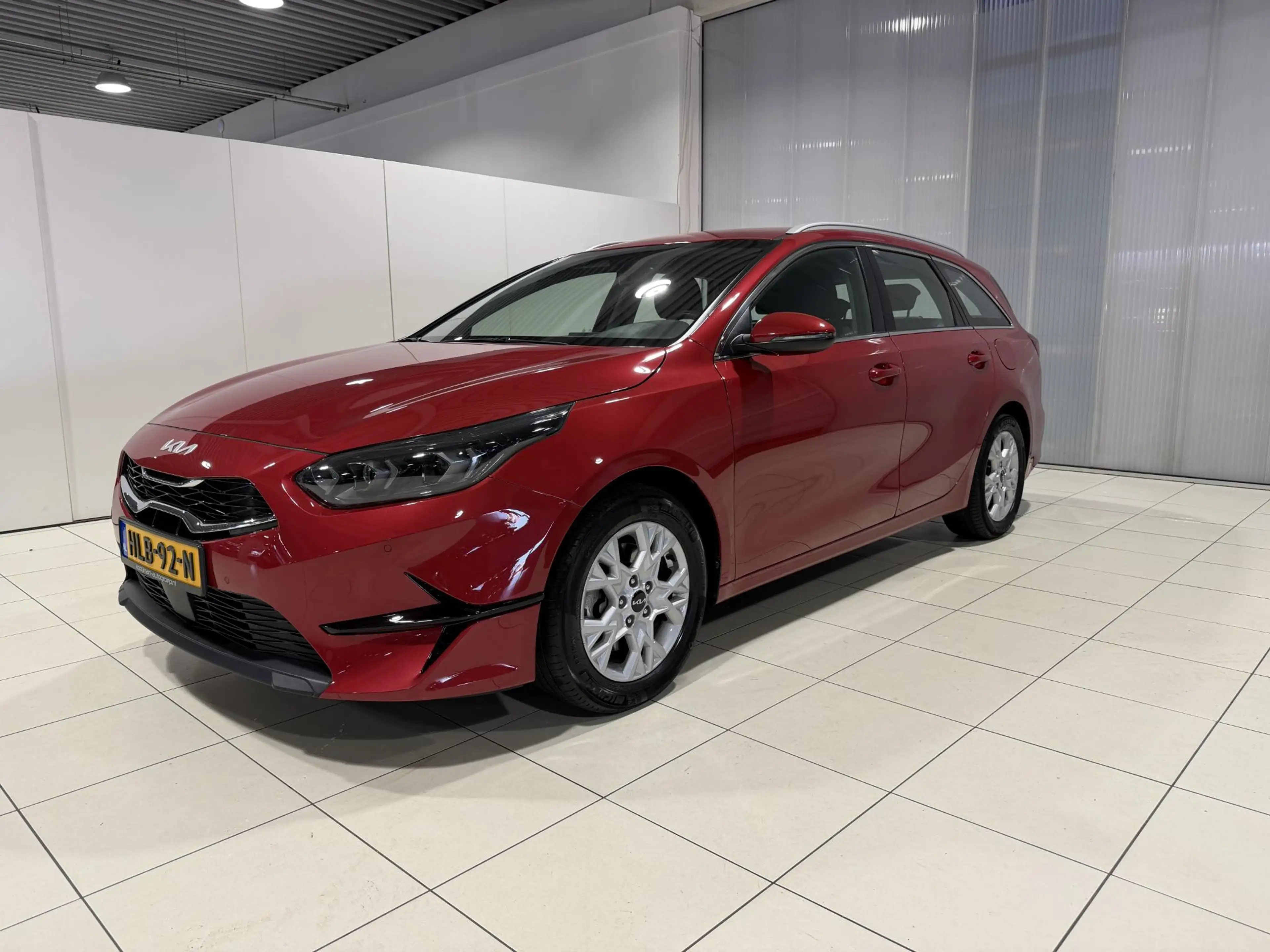 Kia Ceed SW / cee'd SW Sportswagon 1.5 T-GDi DynamicLine Trekhaak, Apple — photo 3