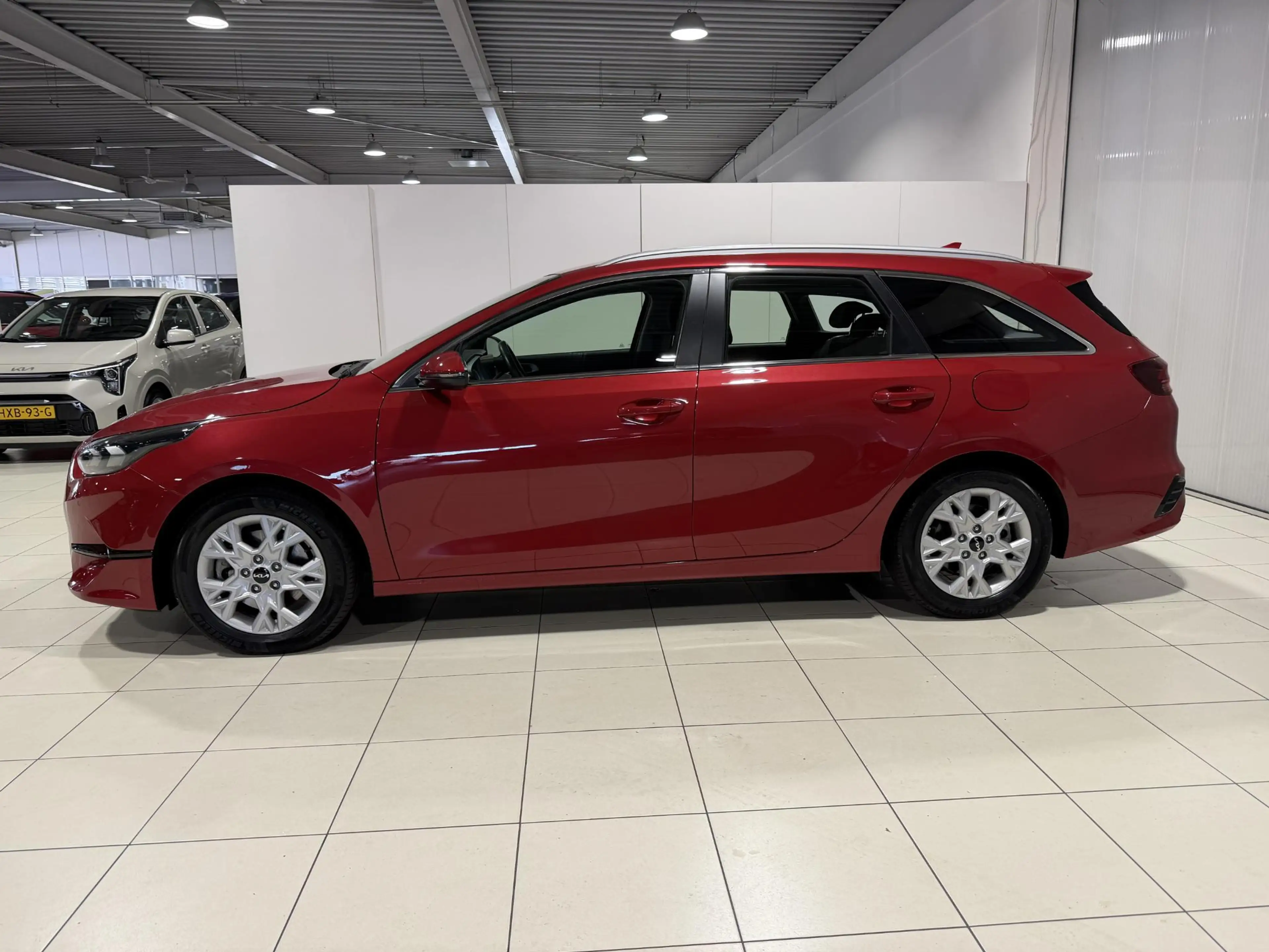 Kia Ceed SW / cee'd SW Sportswagon 1.5 T-GDi DynamicLine Trekhaak, Apple — photo 4