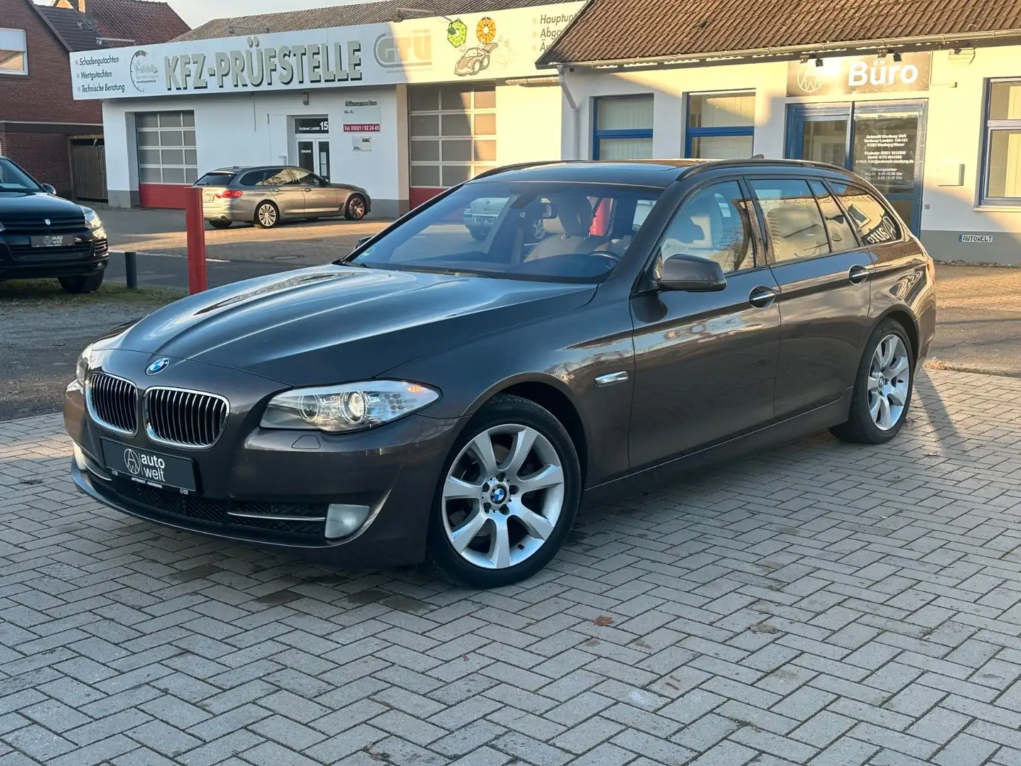 BMW 520 d Touring, Aut, Pano, TÜV neu, Scheckheft BMW - 1