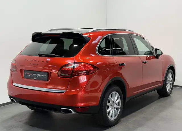 Porsche Cayenne view 4